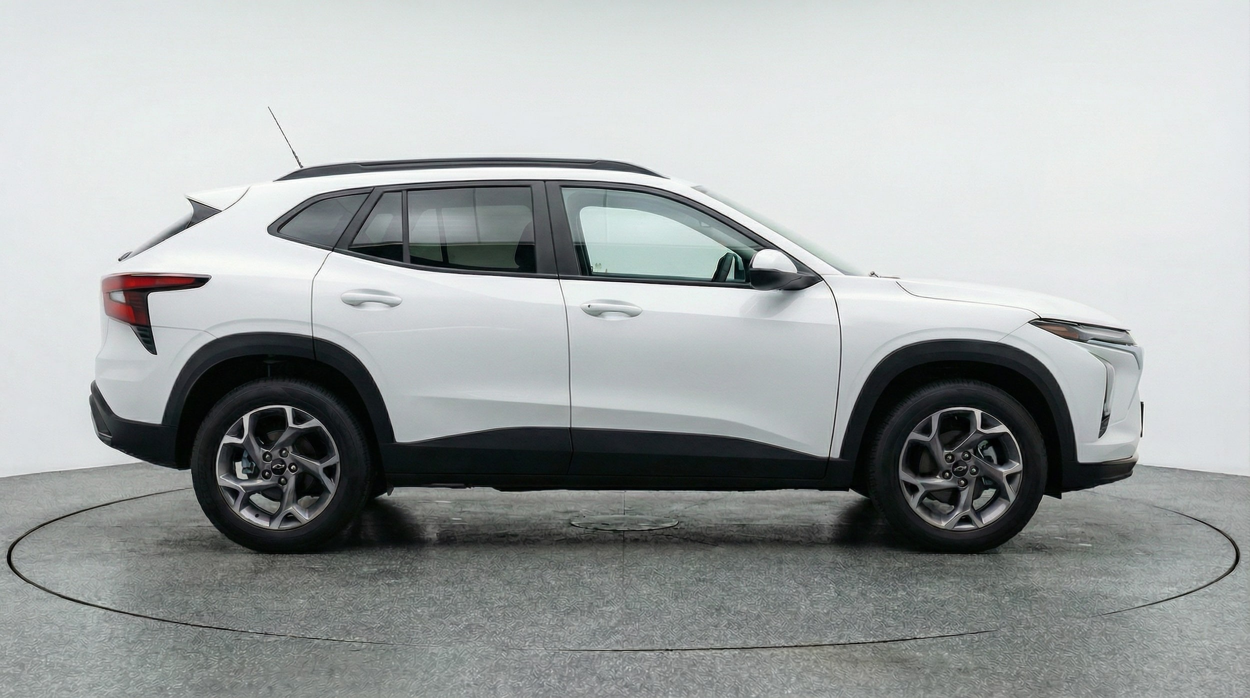 Thumbnail: 2025 Chevrolet Trax - 8