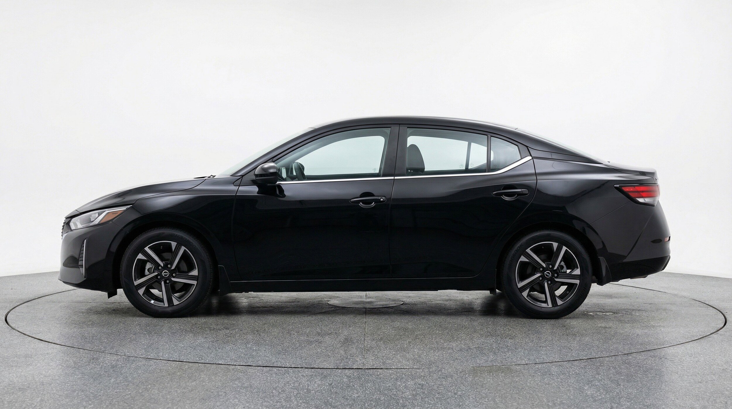 Thumbnail: 2025 Nissan Sentra - 5