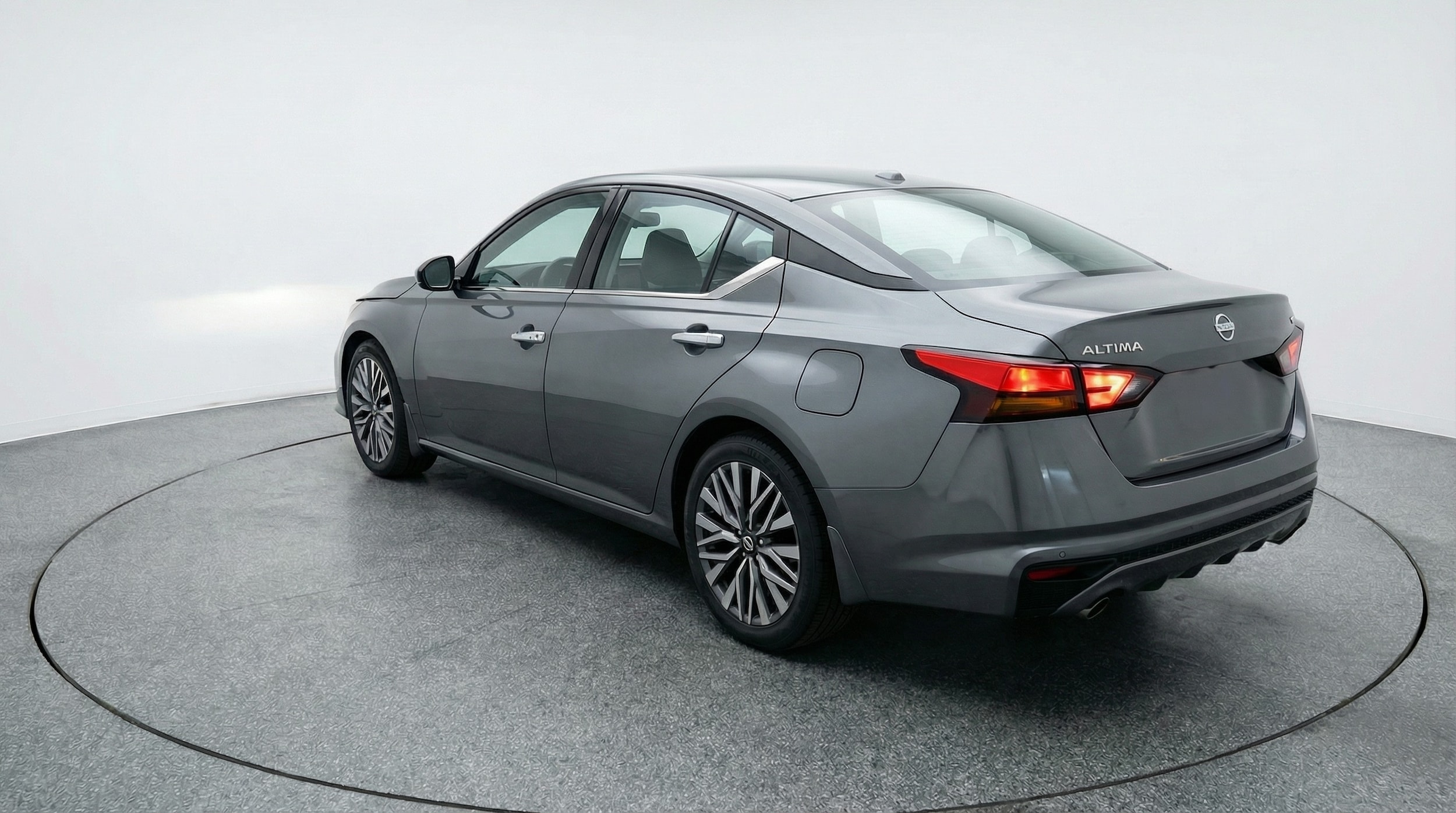 Thumbnail: 2025 Nissan Altima - 5