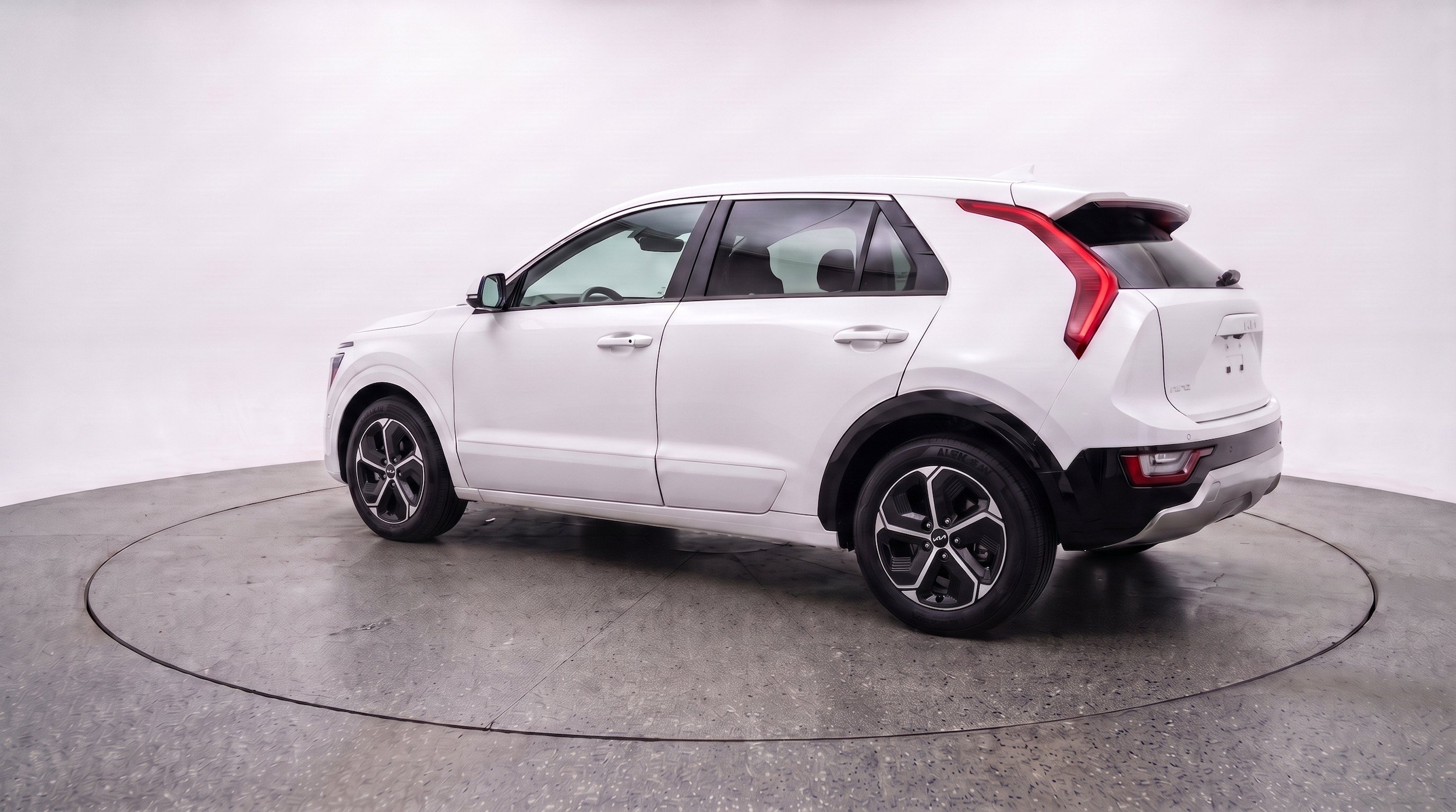 Thumbnail: 2026 Kia Niro - 6