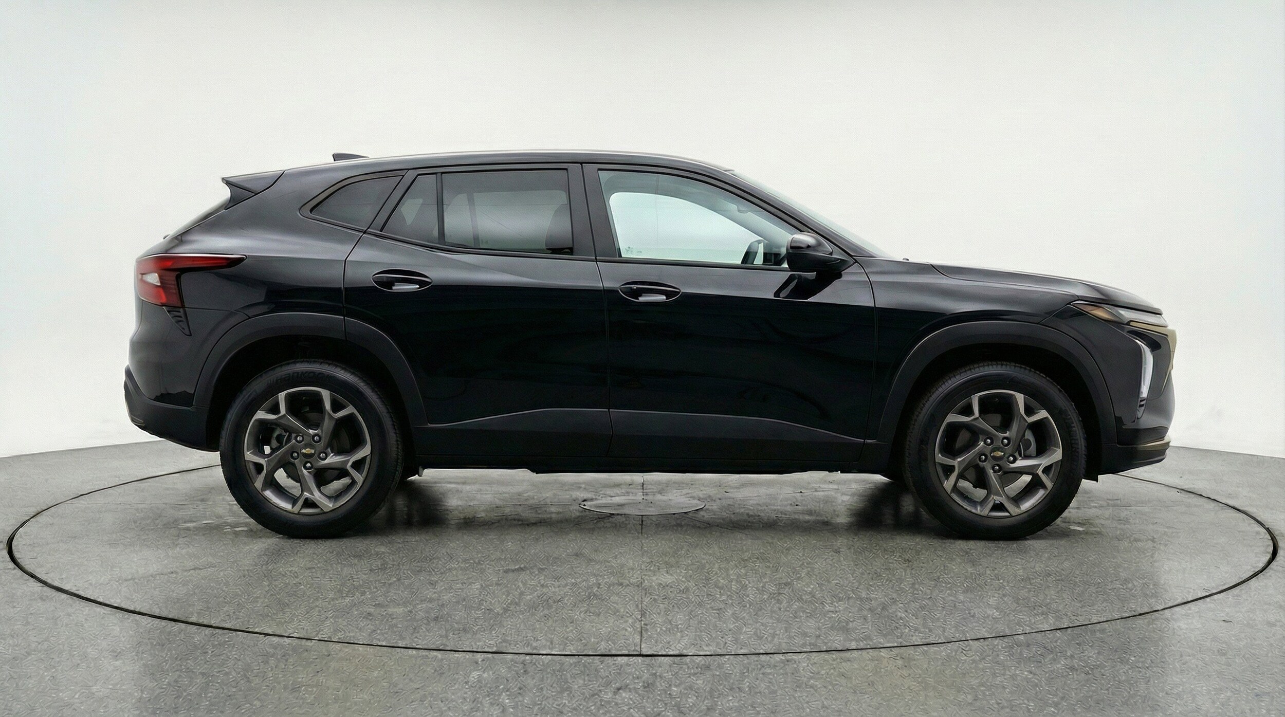 Thumbnail: 2025 Chevrolet Trax - 11