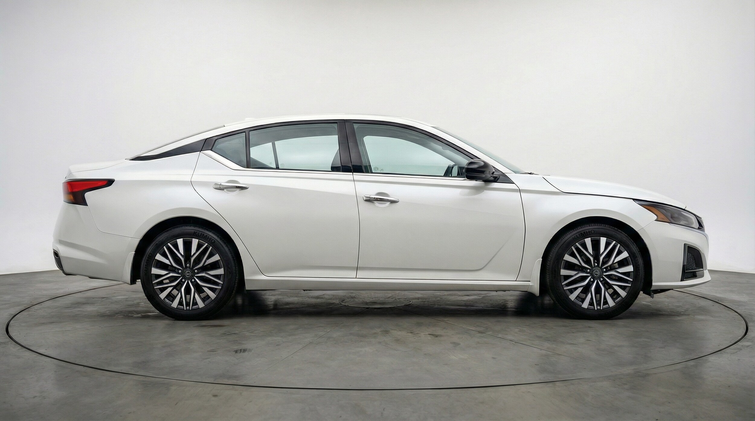 Thumbnail: 2025 Nissan Altima - 8