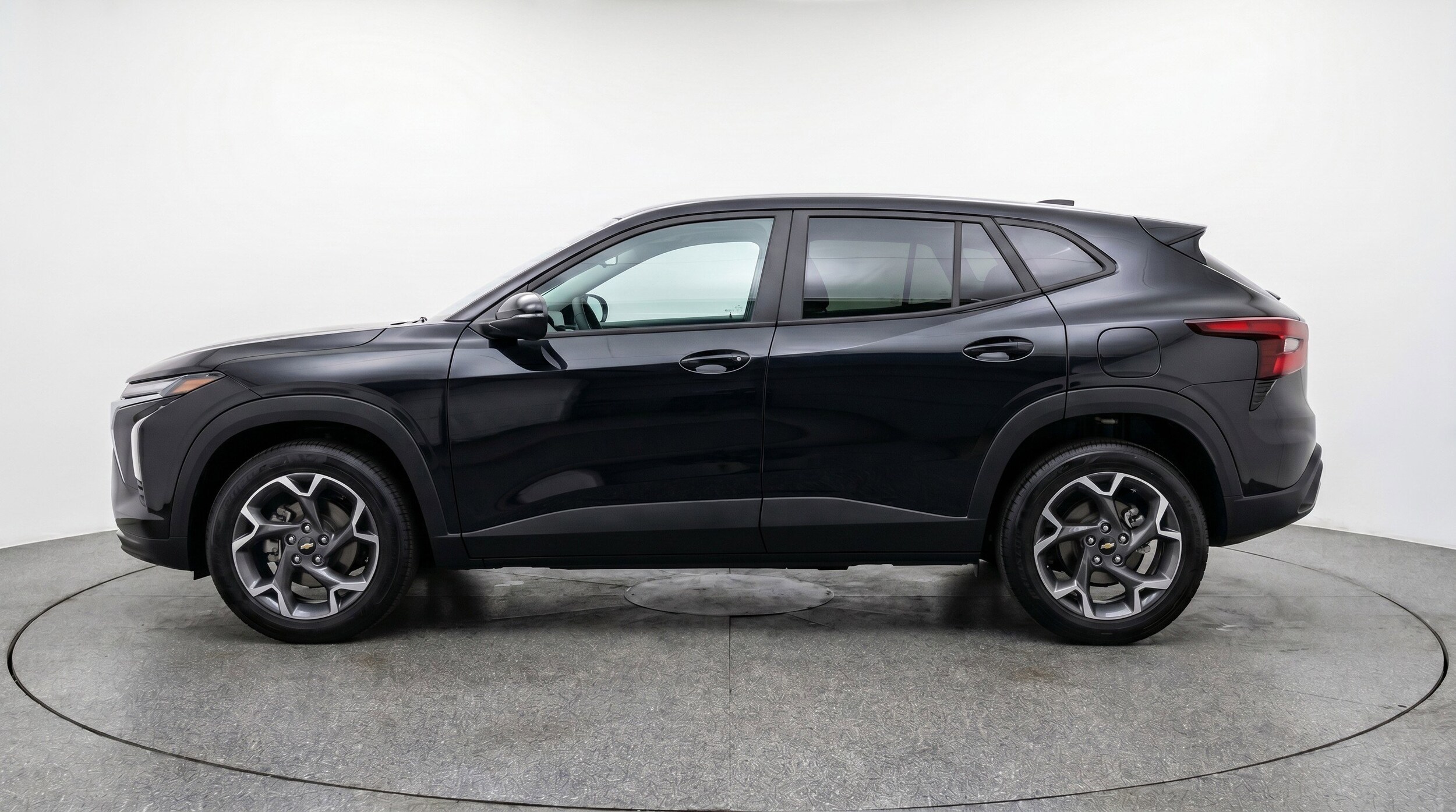 Thumbnail: 2025 Chevrolet Trax - 5