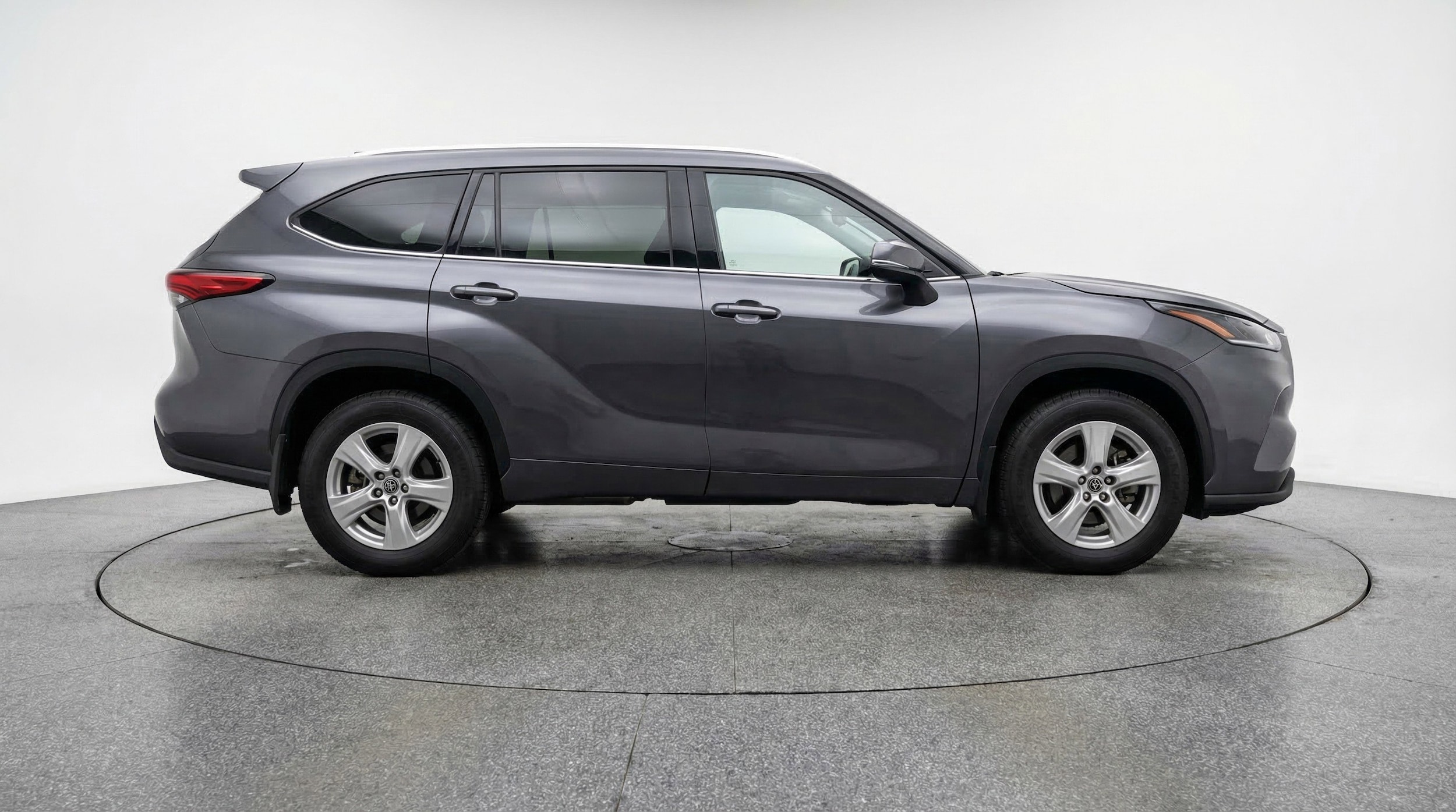 Thumbnail: 2025 Toyota Highlander - 11