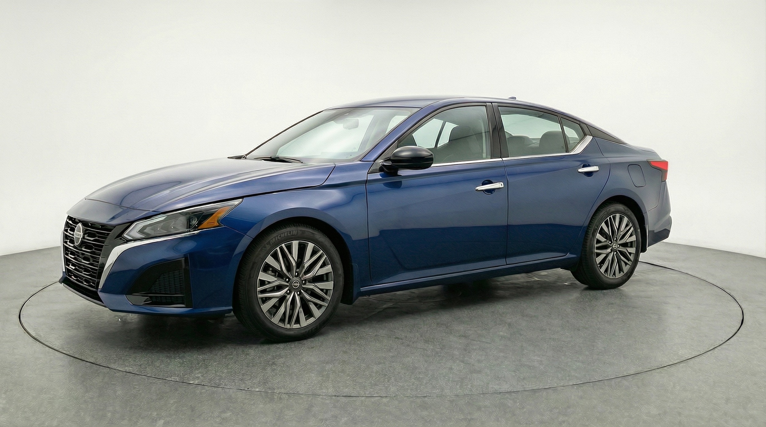 Thumbnail: 2025 Nissan Altima - 3