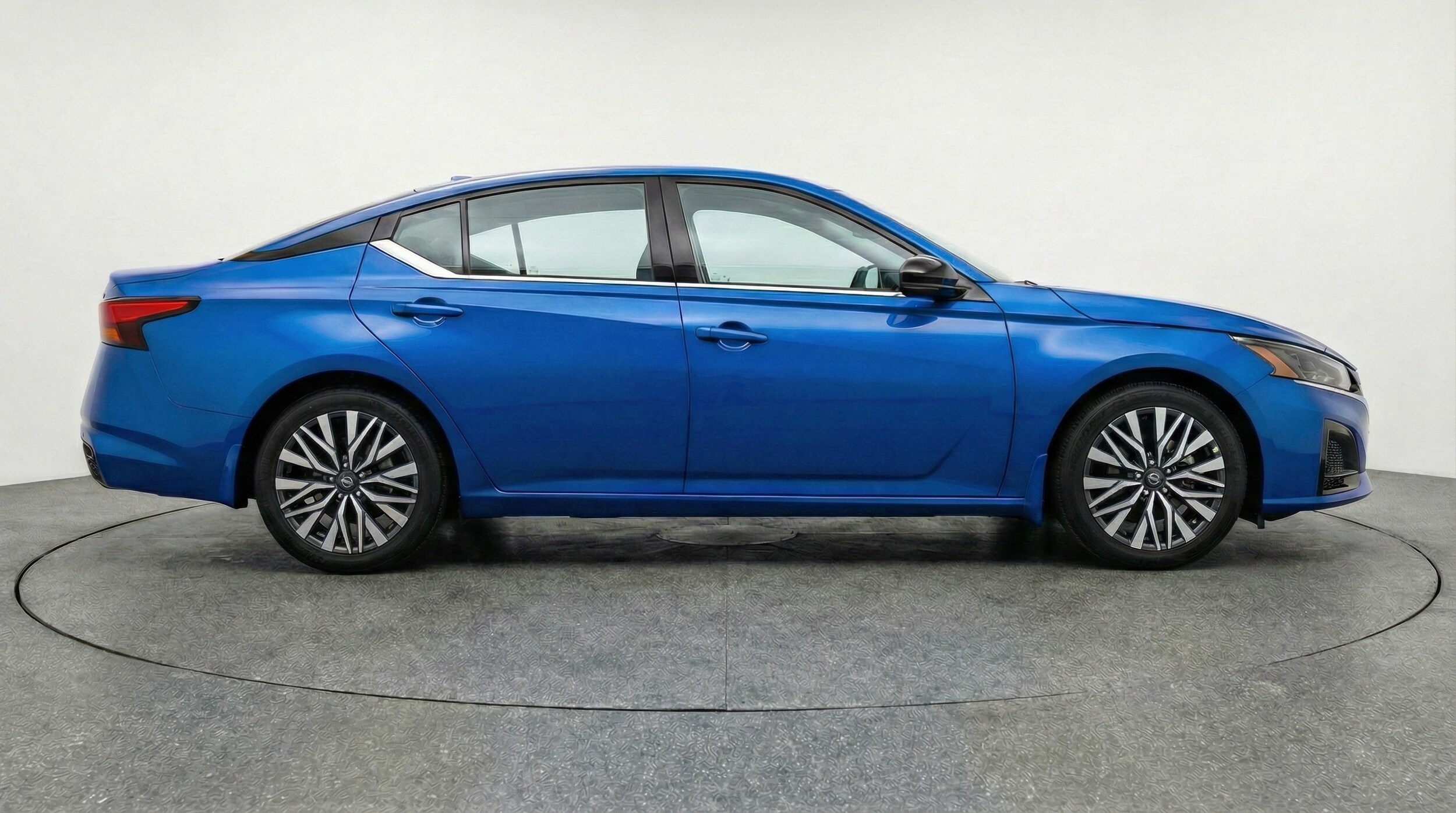 Thumbnail: 2025 Nissan Altima - 8