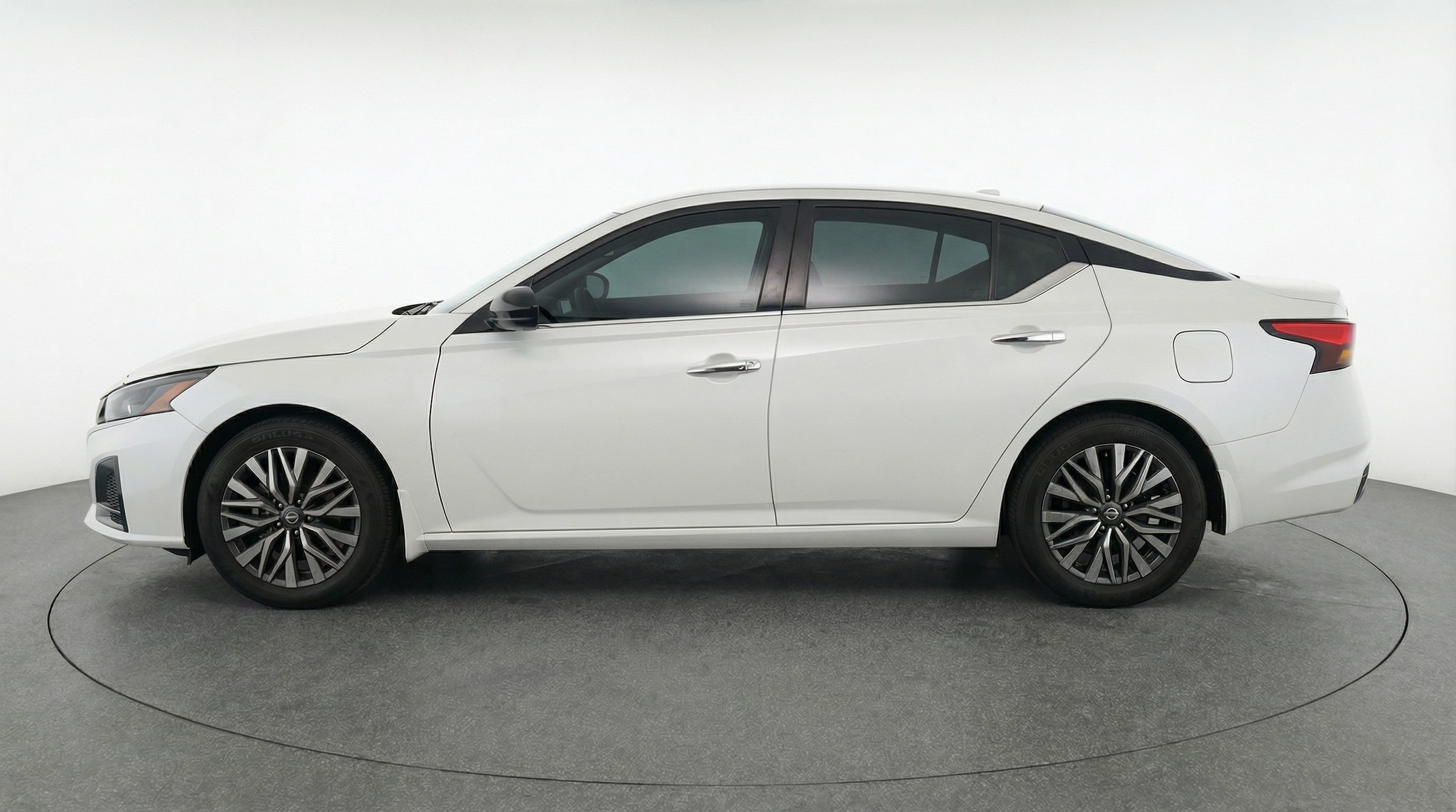 Thumbnail: 2025 Nissan Altima - 4