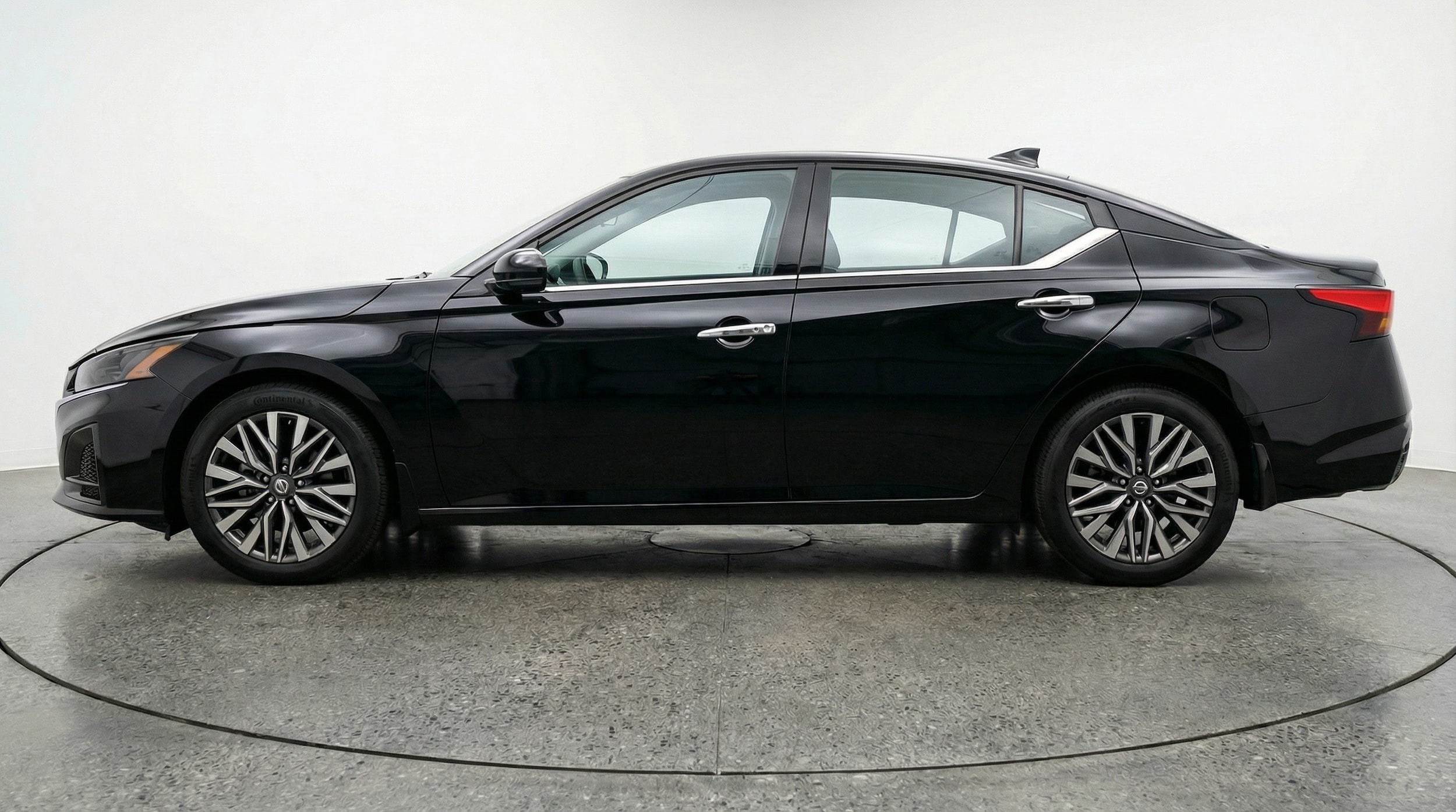 Thumbnail: 2025 Nissan Altima - 4