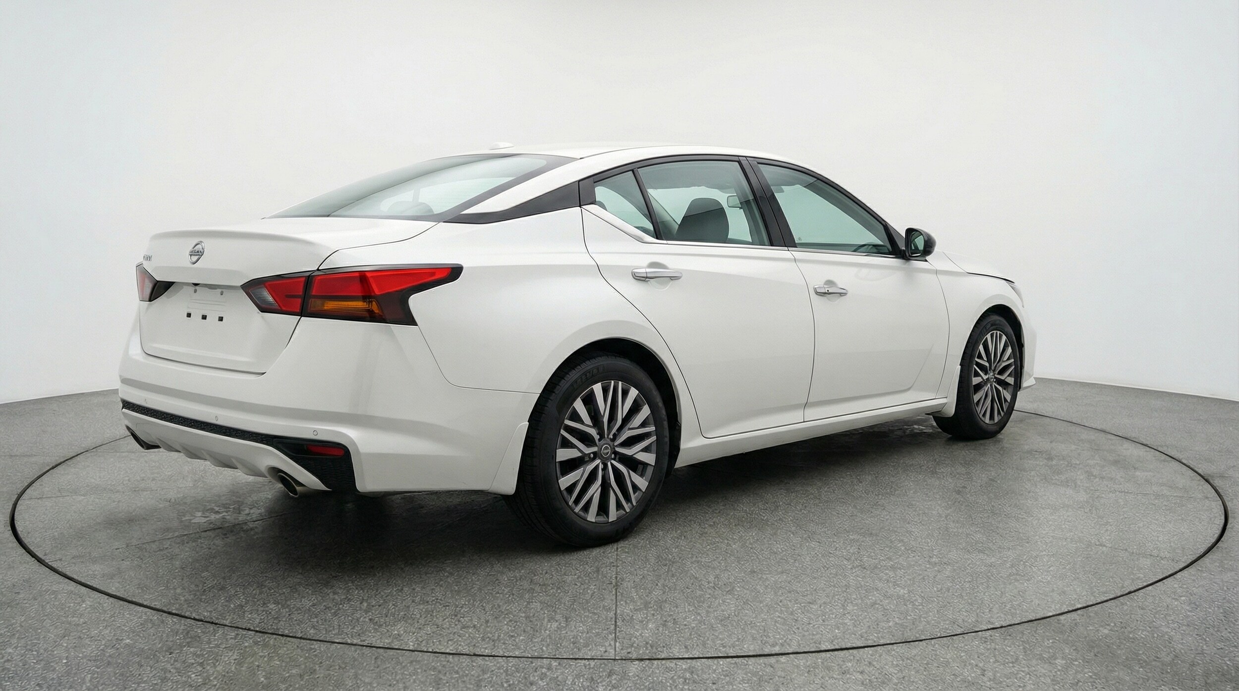 Thumbnail: 2025 Nissan Altima - 7