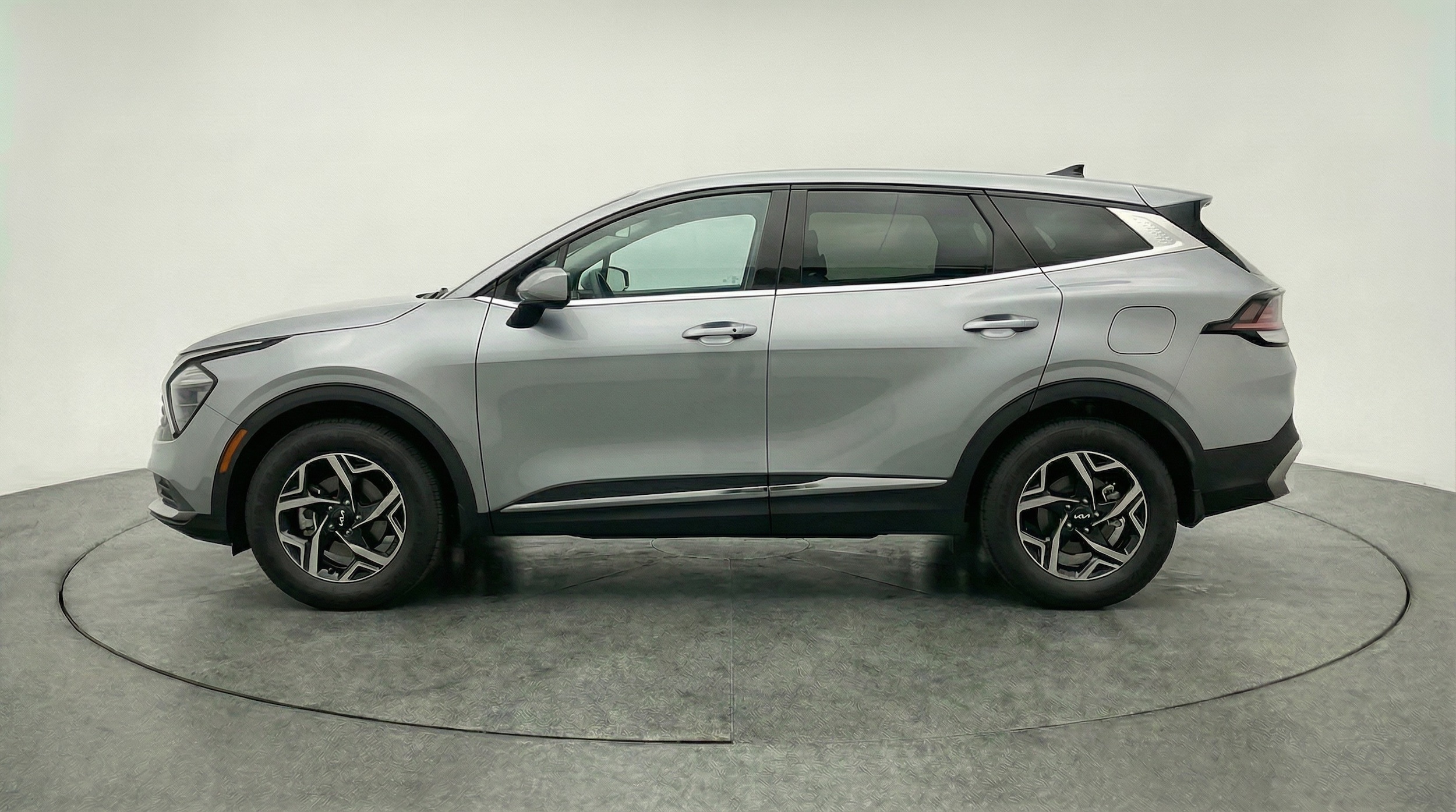 Thumbnail: 2025 Kia Sportage - 4