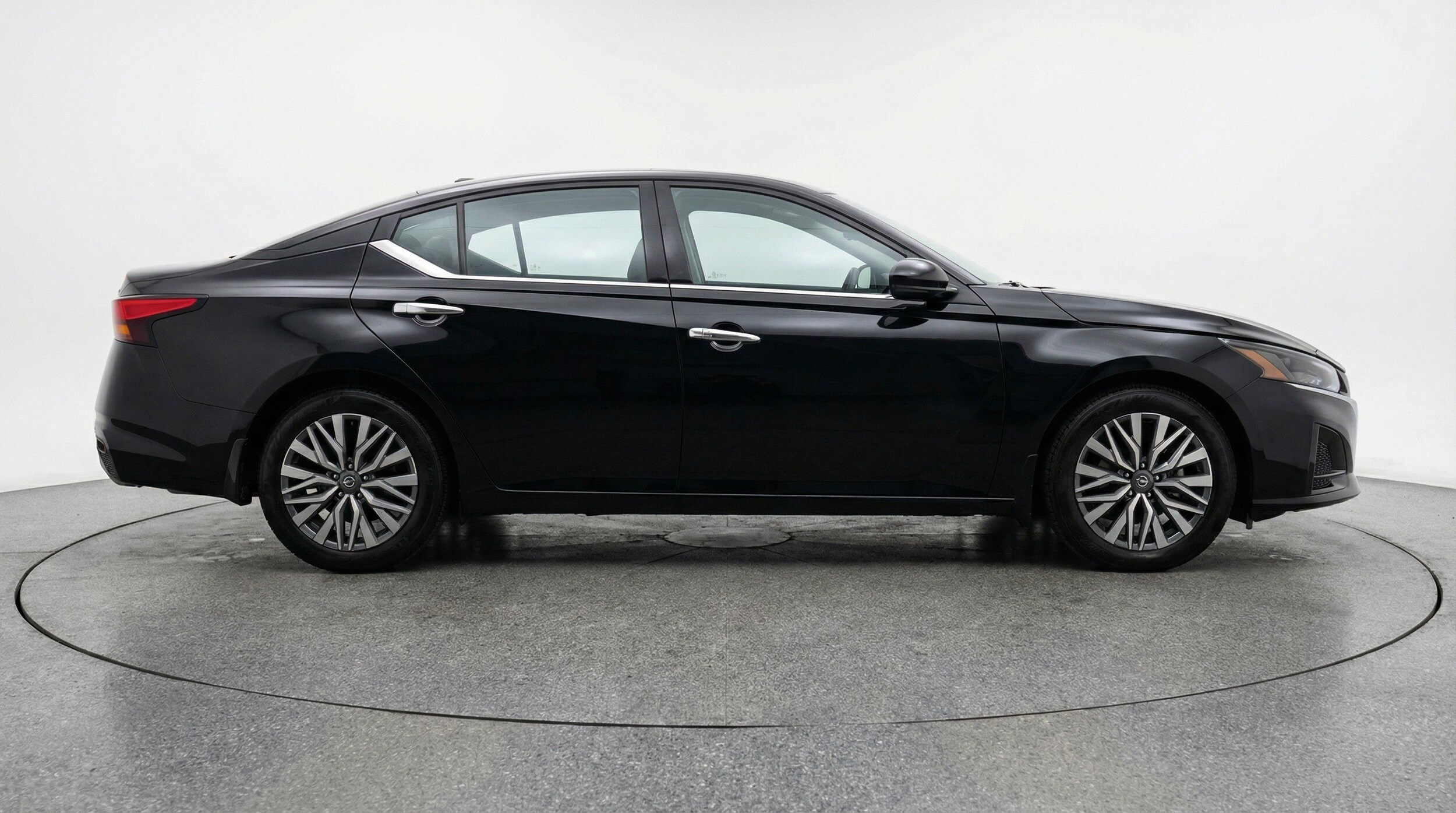 Thumbnail: 2025 Nissan Altima - 11