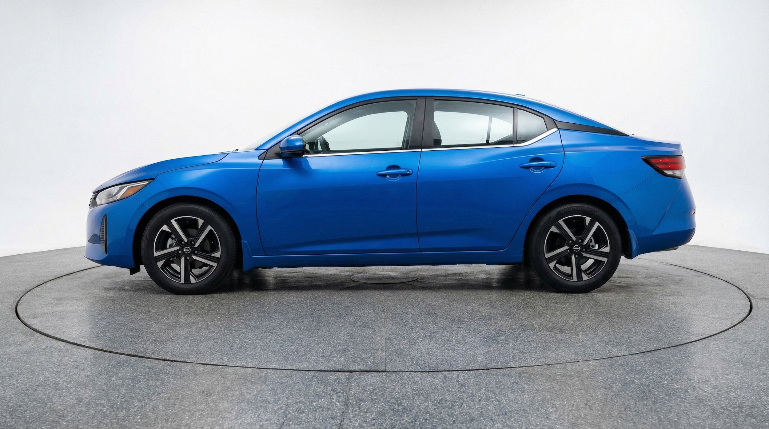 Thumbnail: 2025 Nissan Sentra - 5