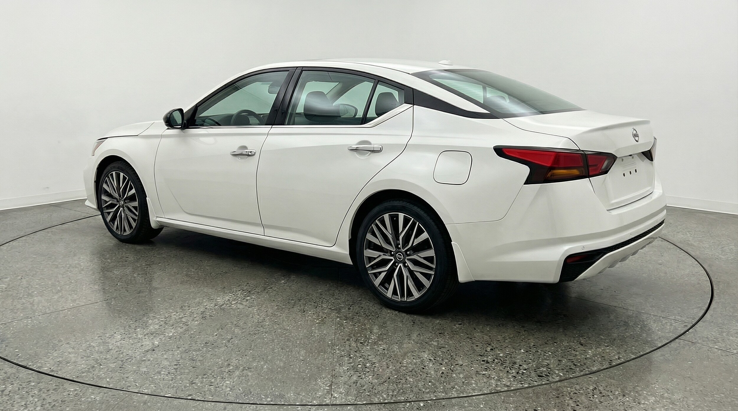 Thumbnail: 2025 Nissan Altima - 5