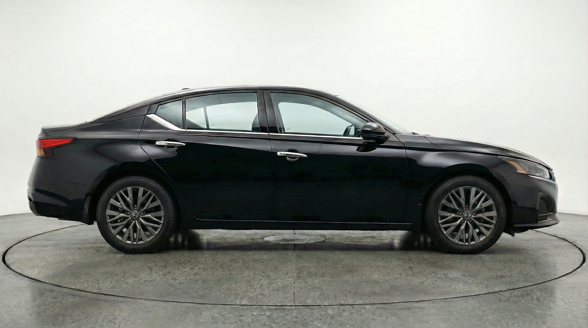 Thumbnail: 2025 Nissan Altima - 11