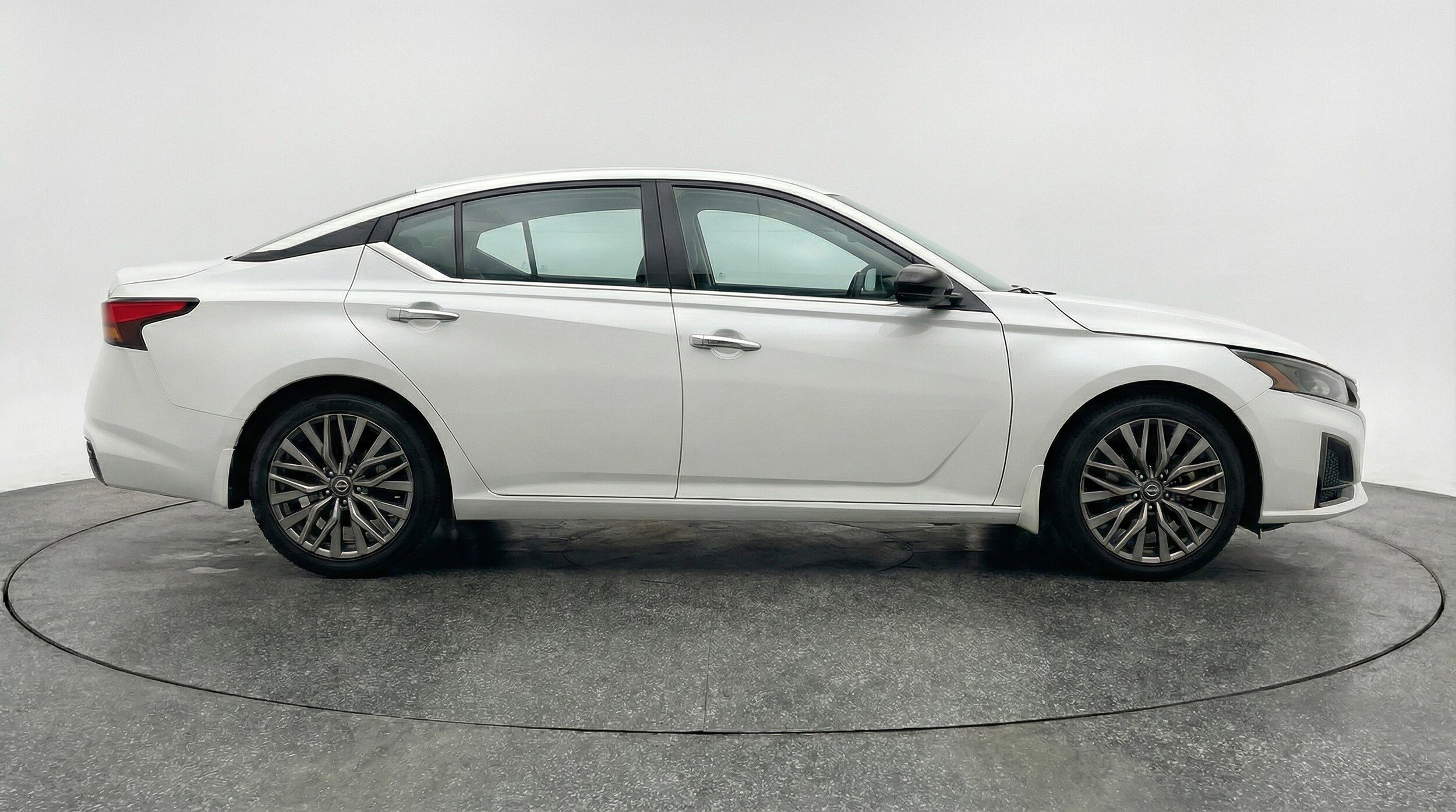 Thumbnail: 2025 Nissan Altima - 11