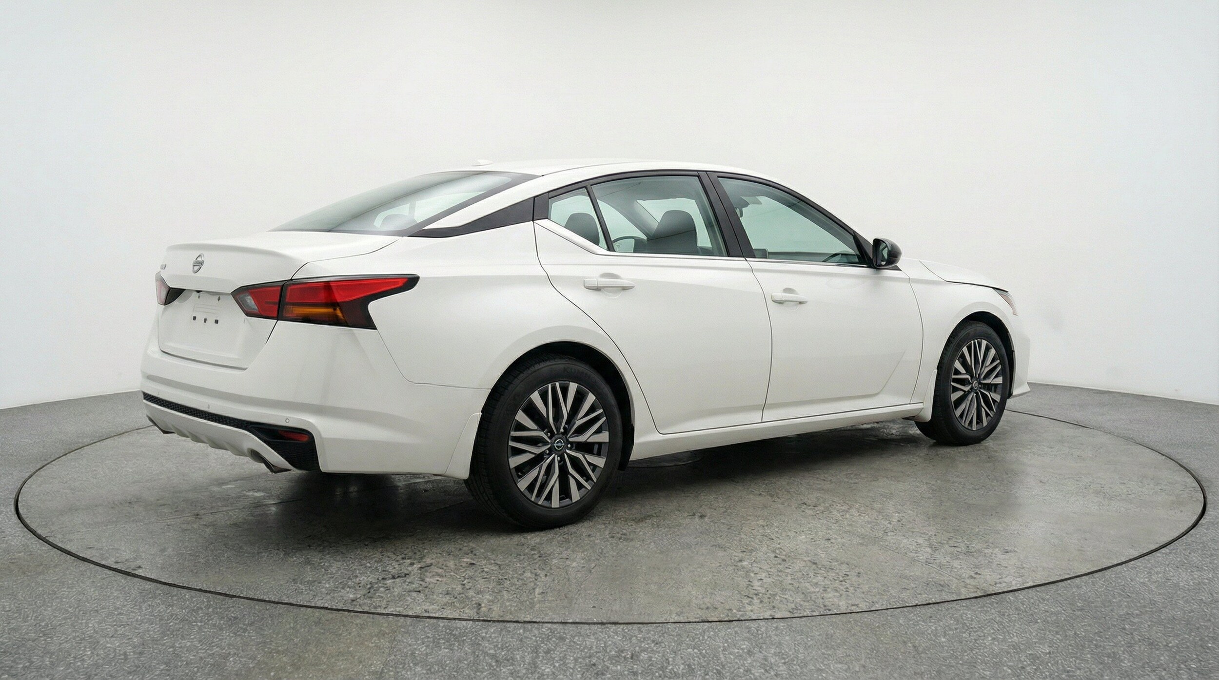 Thumbnail: 2025 Nissan Altima - 9