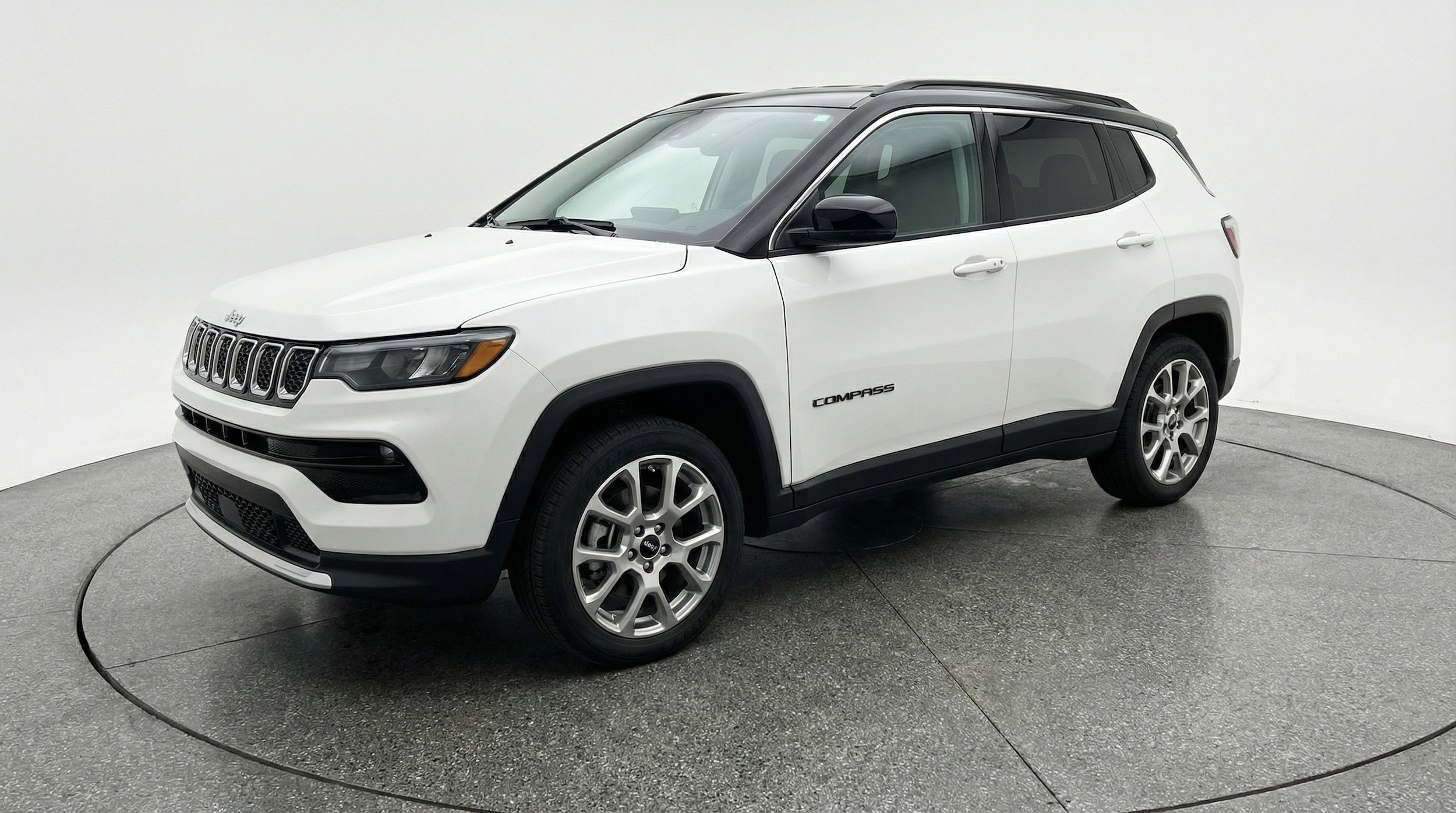 Thumbnail: 2025 Jeep Compass - 3