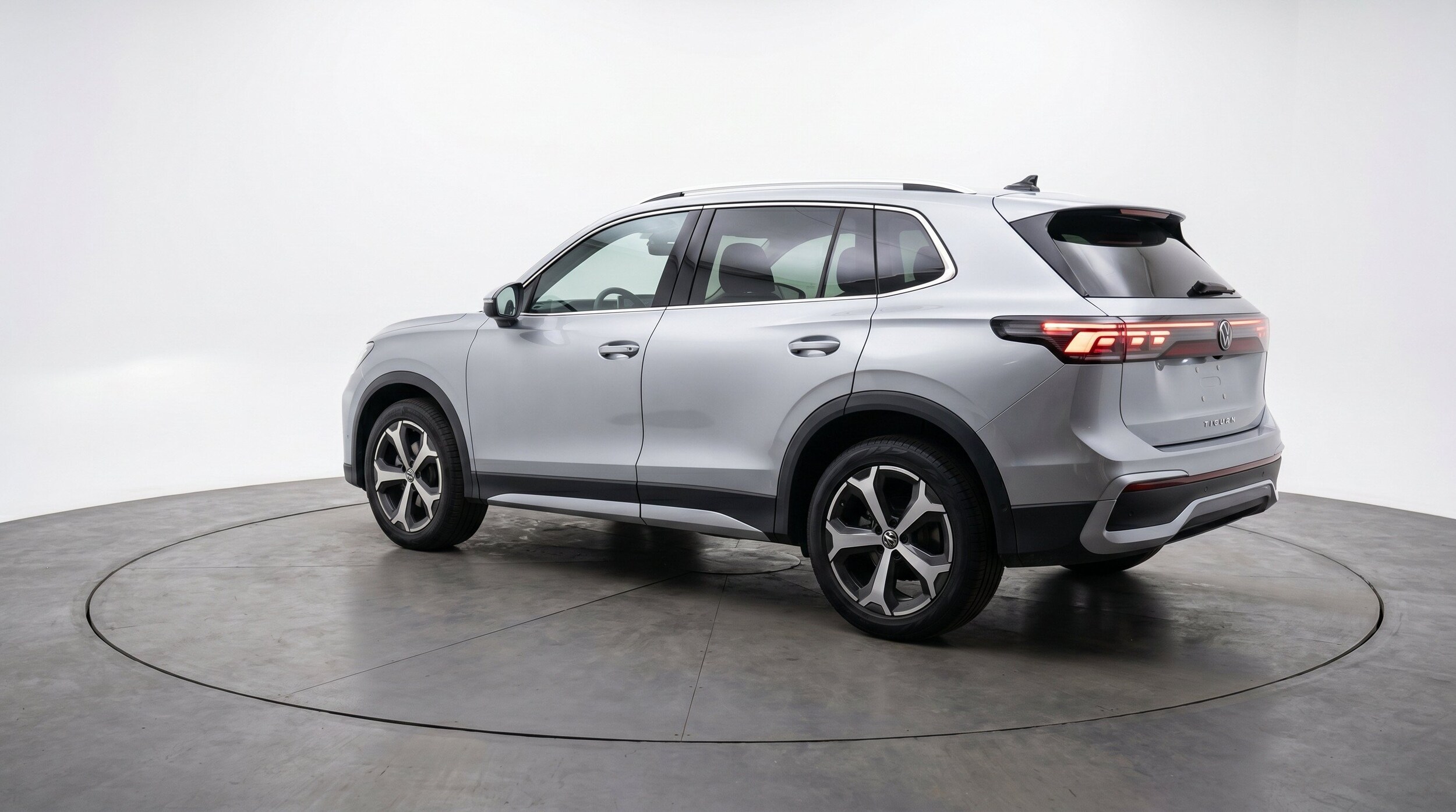 Thumbnail: 2026 Volkswagen Tiguan - 6