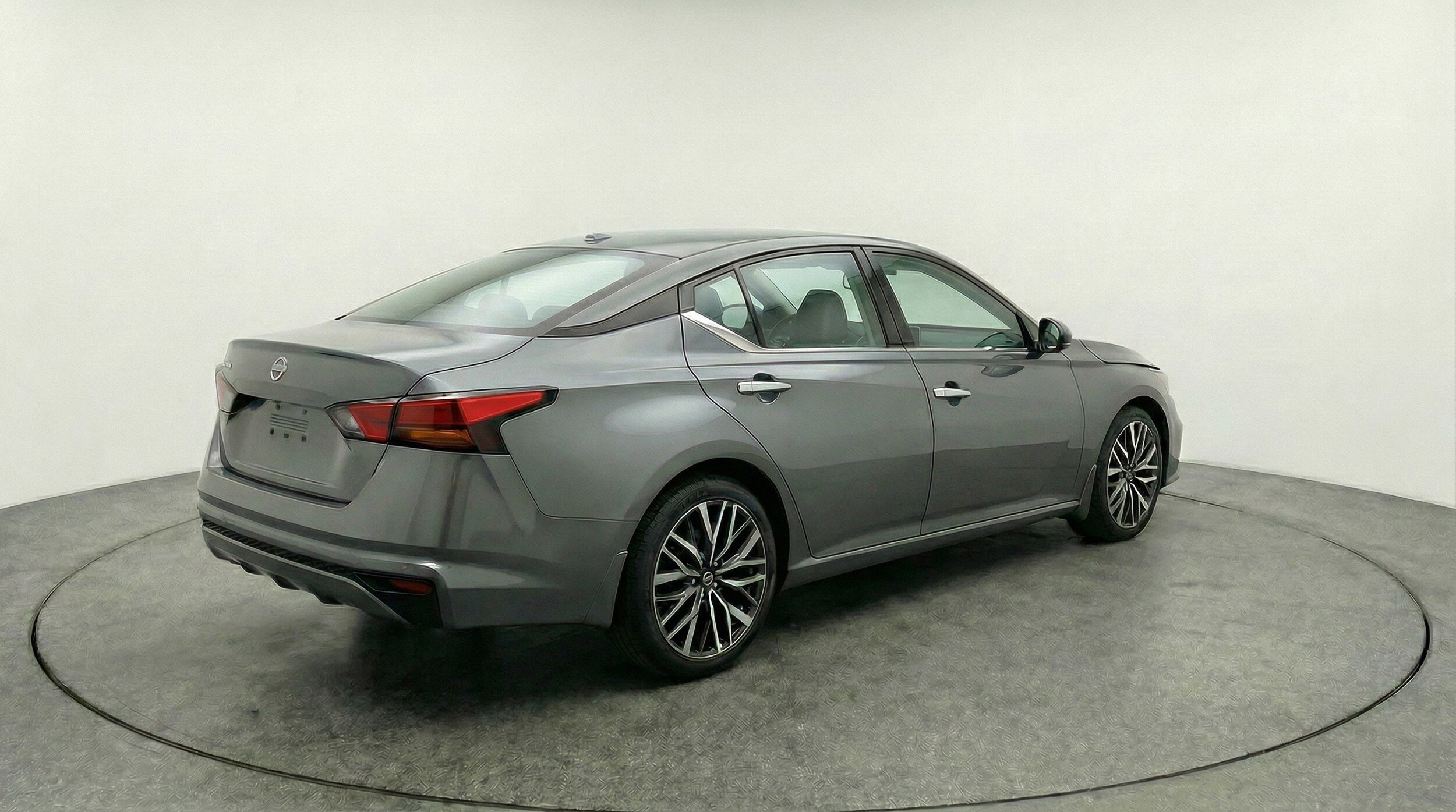 Thumbnail: 2025 Nissan Altima - 9