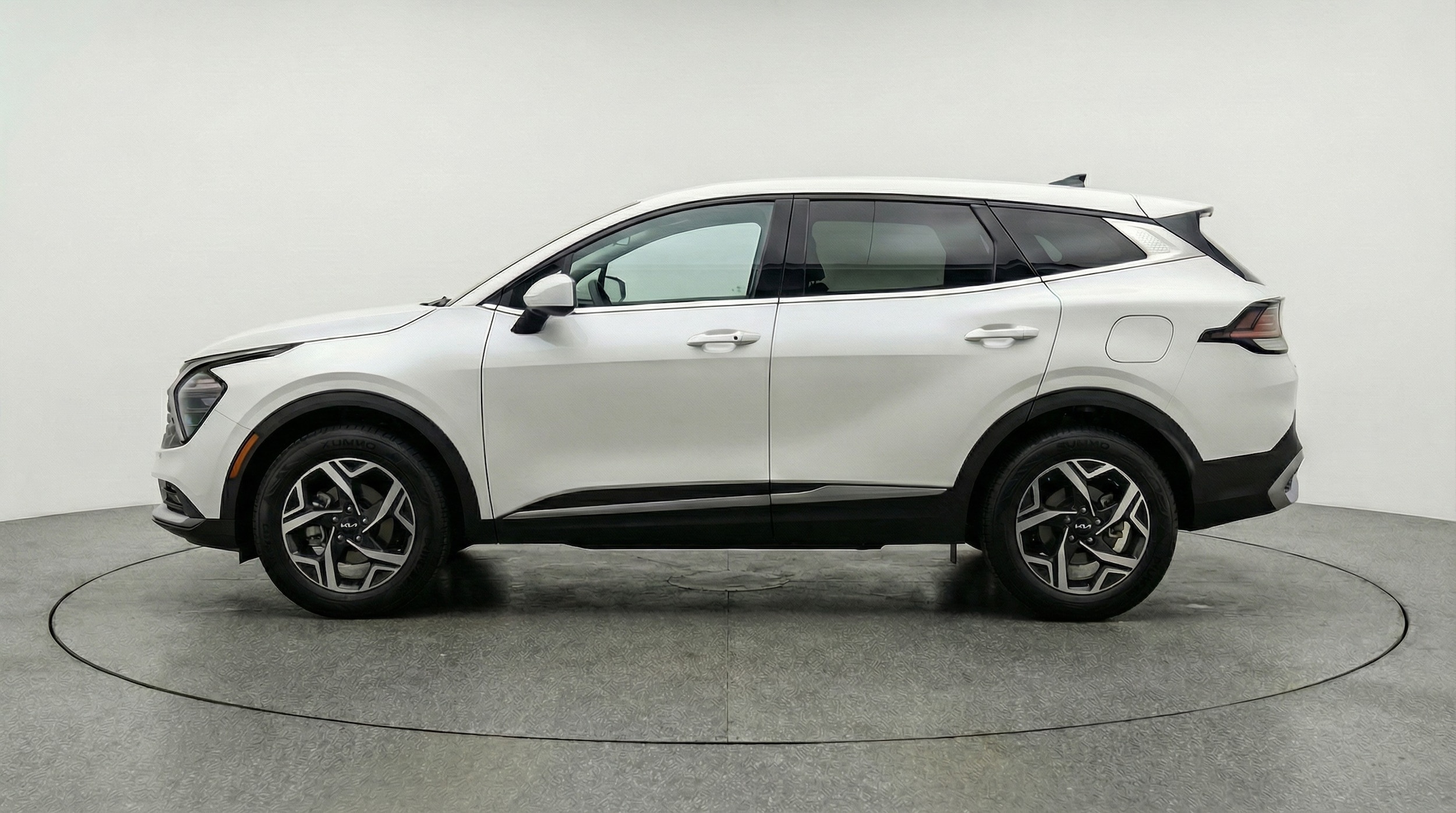 Thumbnail: 2025 Kia Sportage - 4