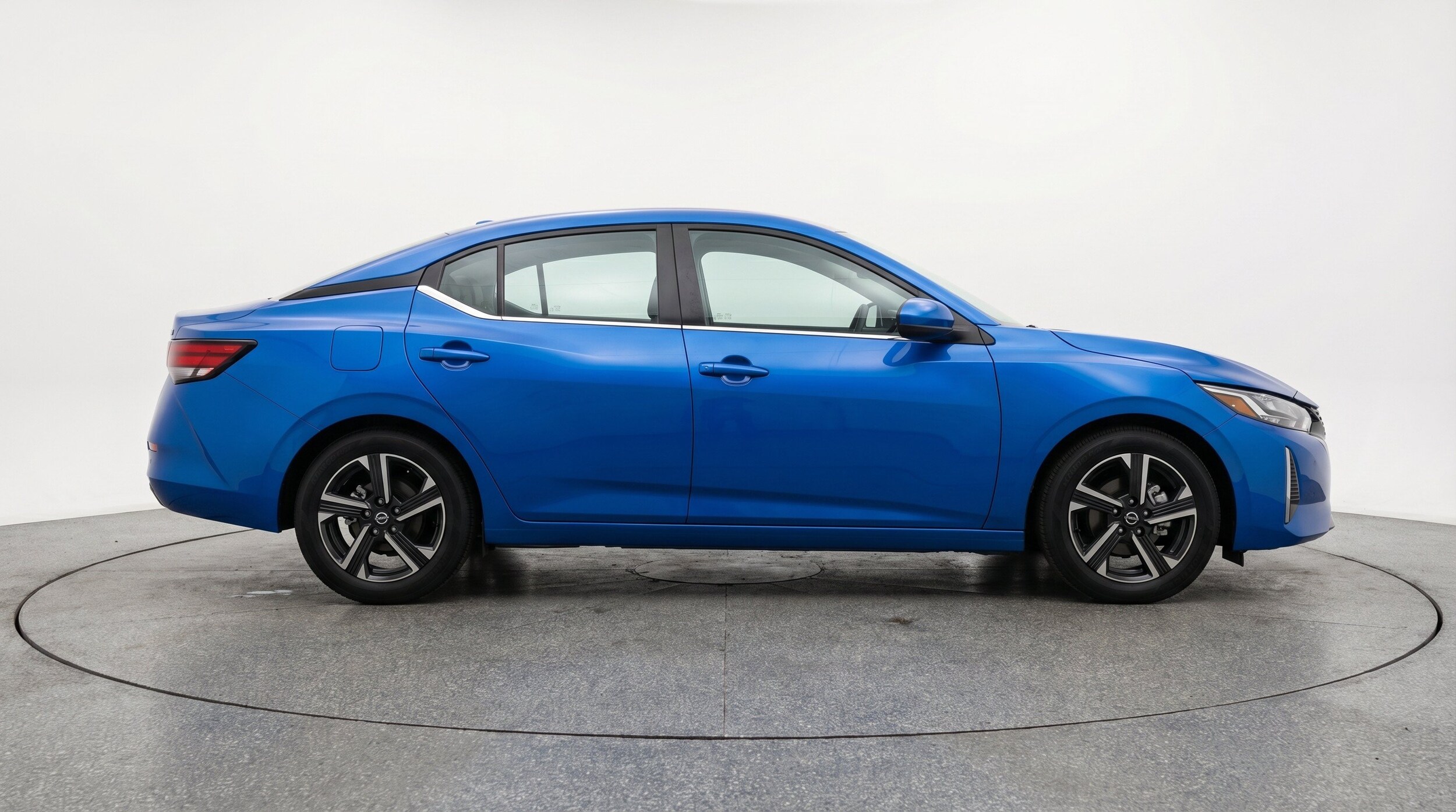 Thumbnail: 2025 Nissan Sentra - 10