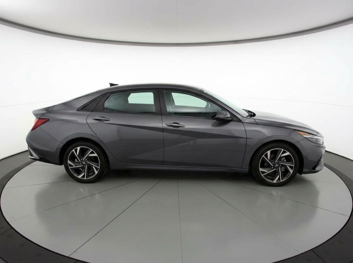 Thumbnail: 2025 Hyundai Elantra - 8