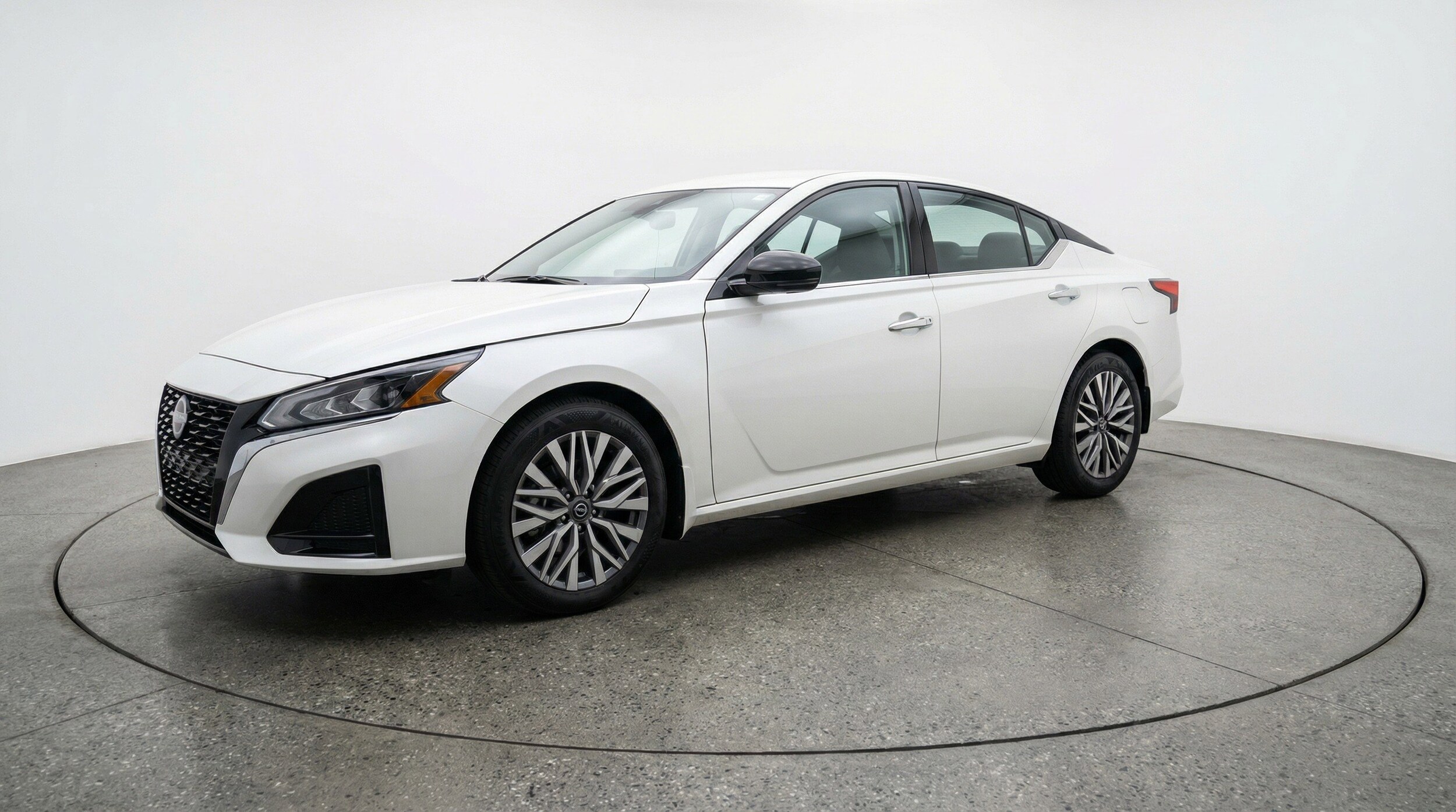 Thumbnail: 2025 Nissan Altima - 3