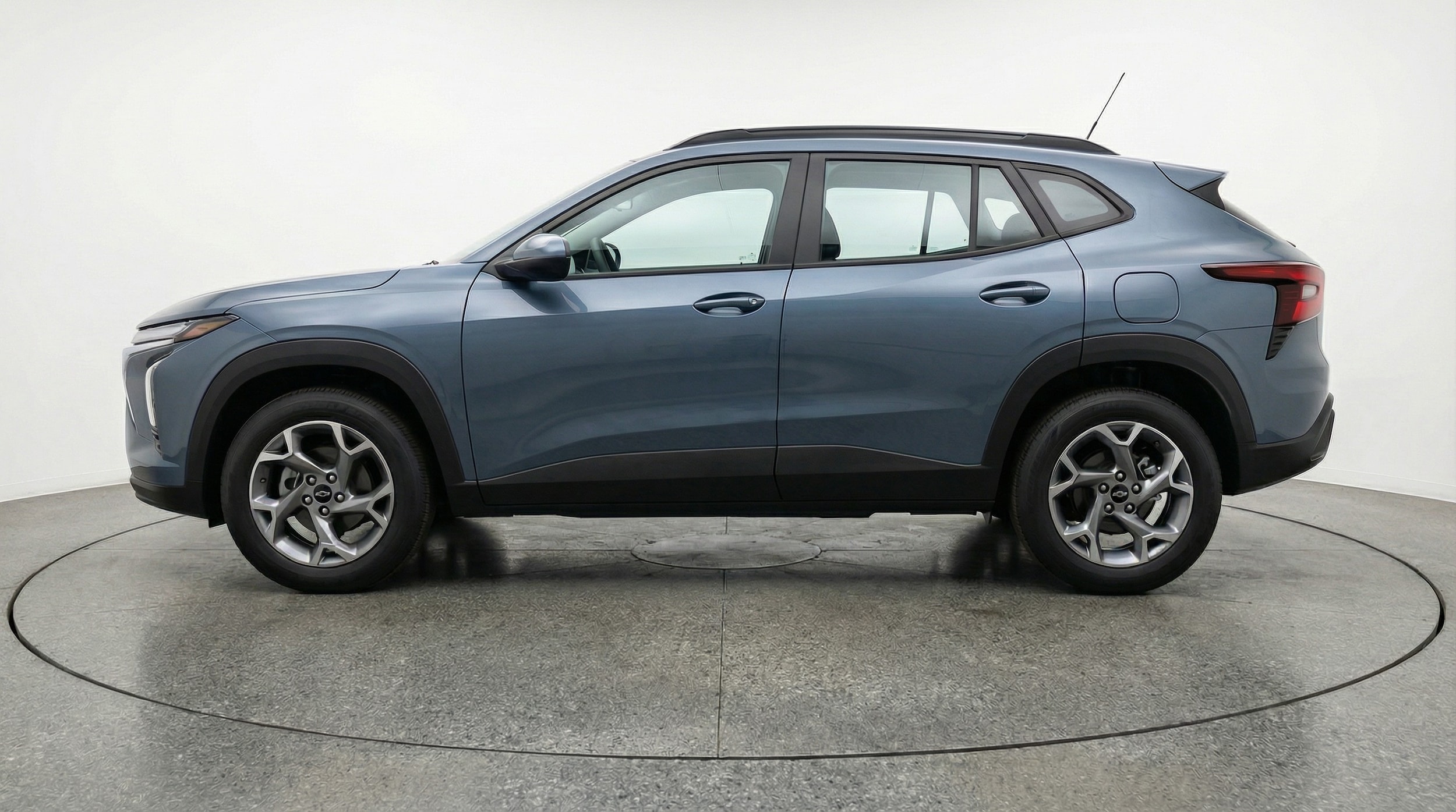 Thumbnail: 2025 Chevrolet Trax - 4