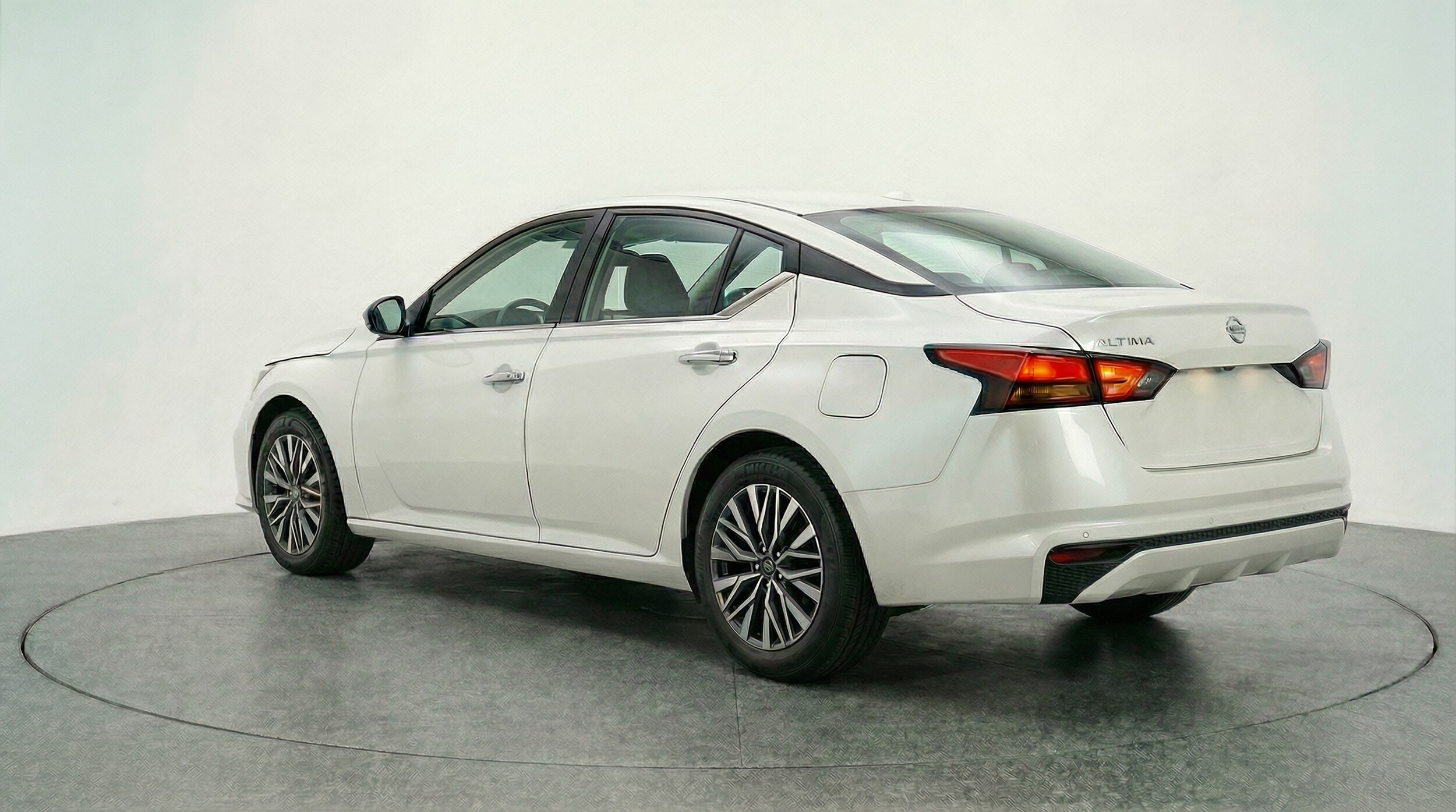 Thumbnail: 2025 Nissan Altima - 5