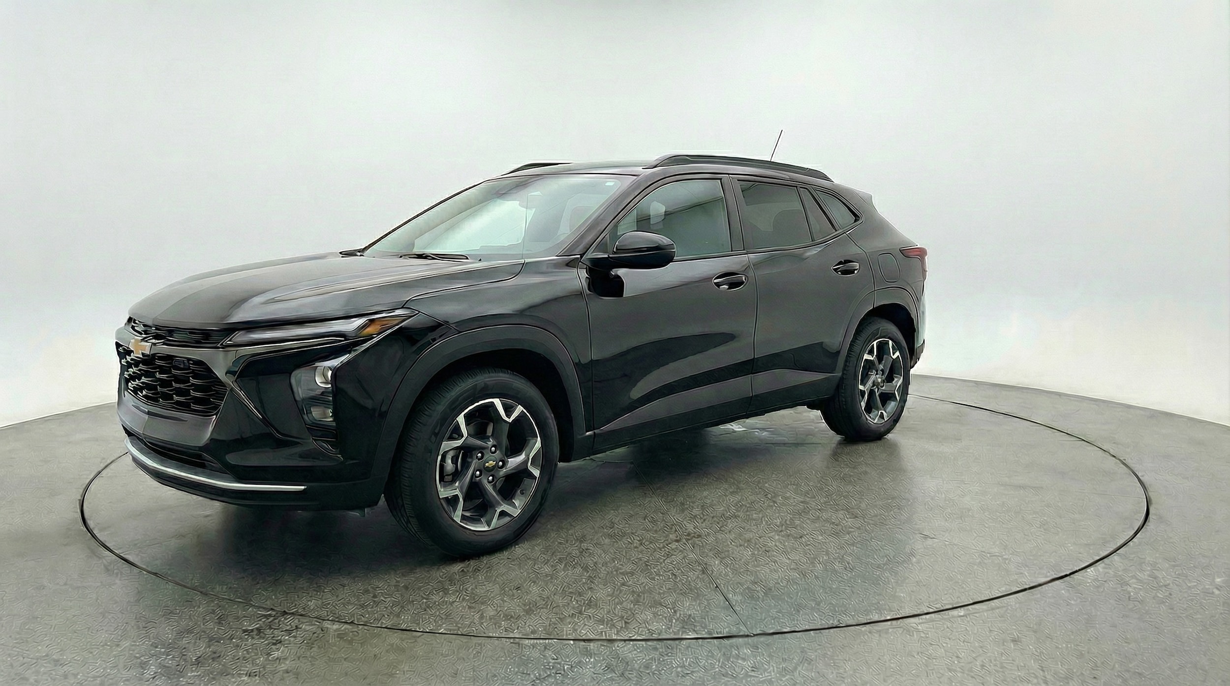 Thumbnail: 2025 Chevrolet Trax - 3