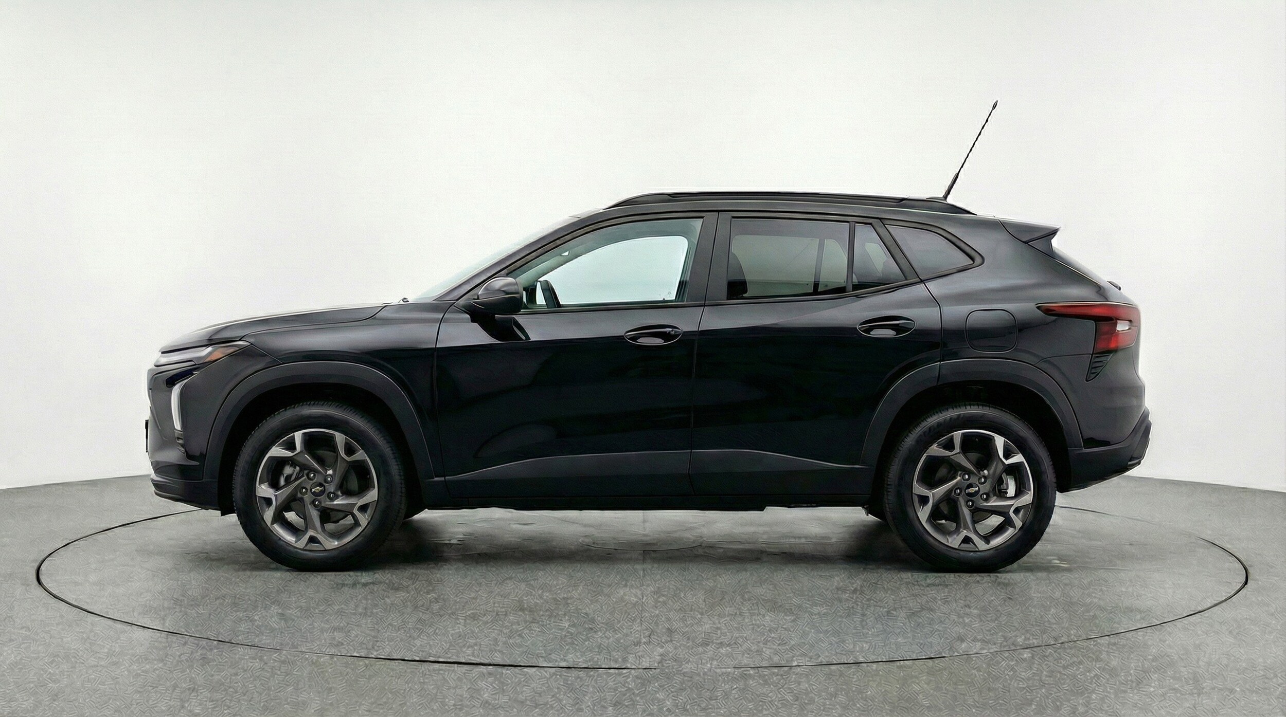 Thumbnail: 2025 Chevrolet Trax - 5