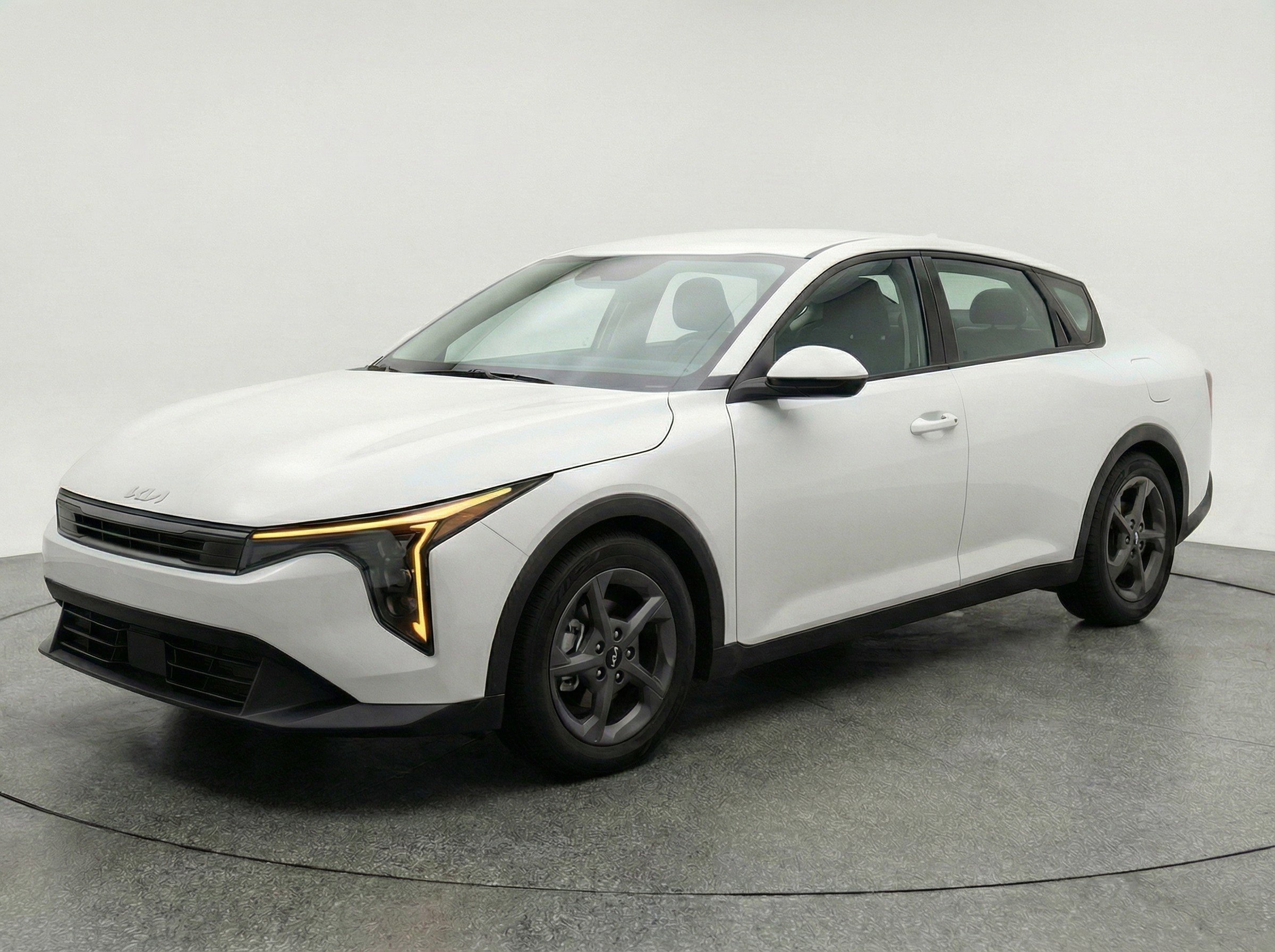 Thumbnail: 2025 Kia K4 - 3