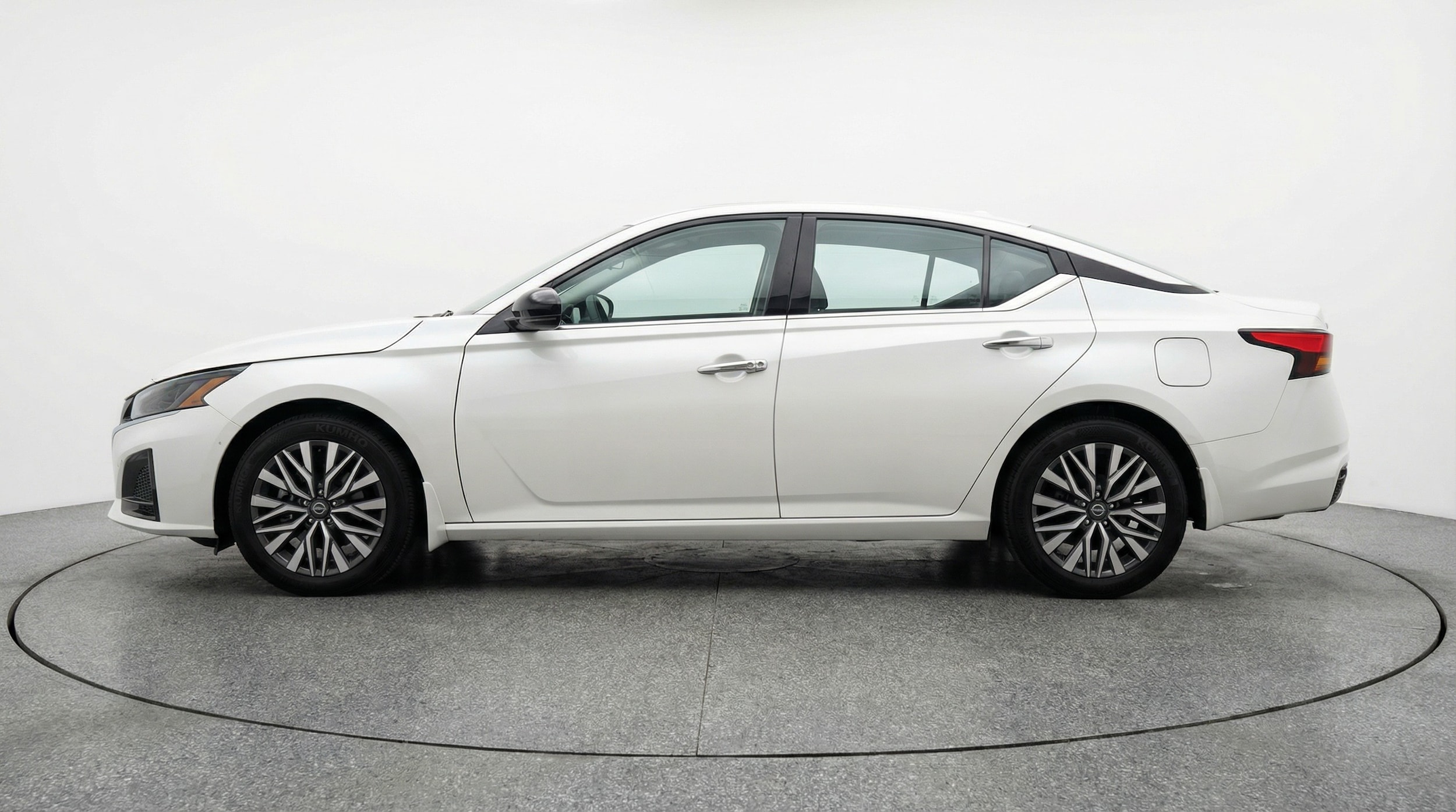 Thumbnail: 2025 Nissan Altima - 4