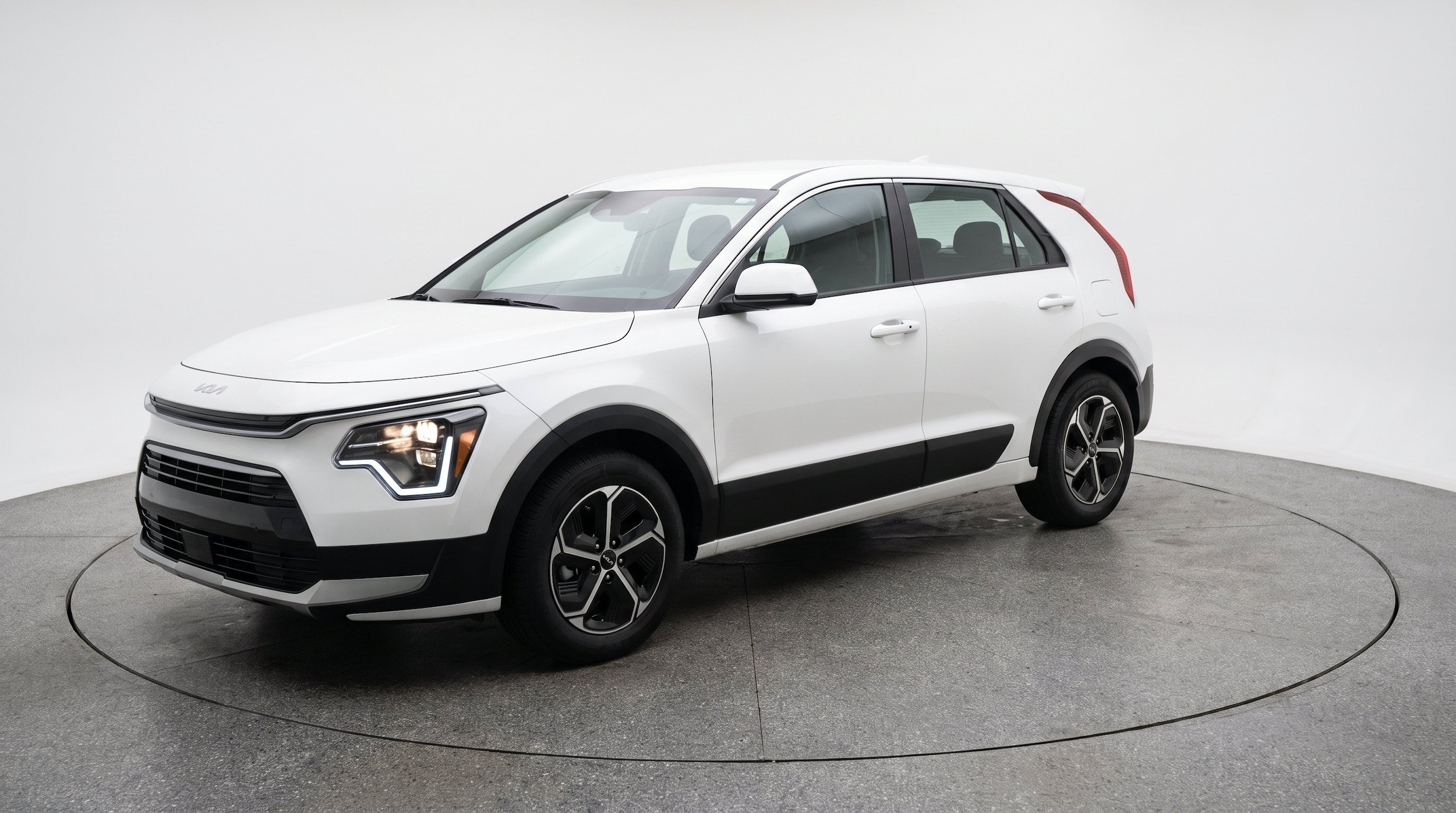 Thumbnail: 2026 Kia Niro - 3