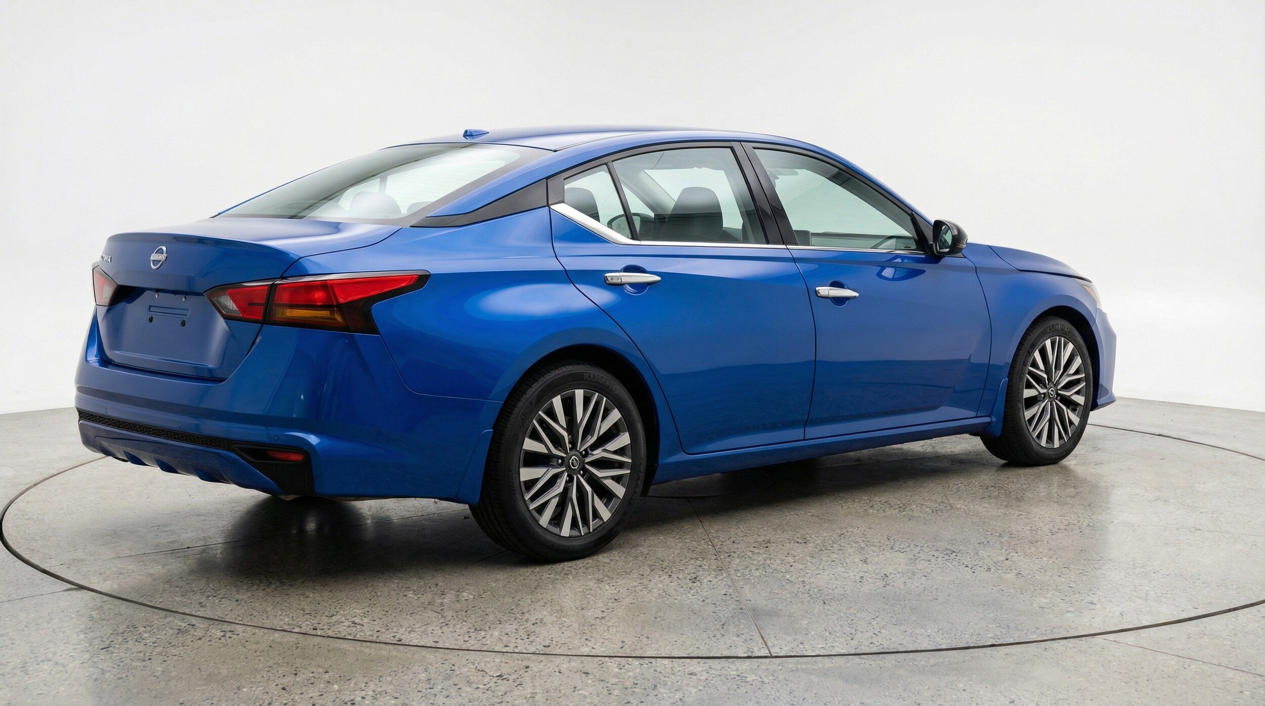 Thumbnail: 2025 Nissan Altima - 9