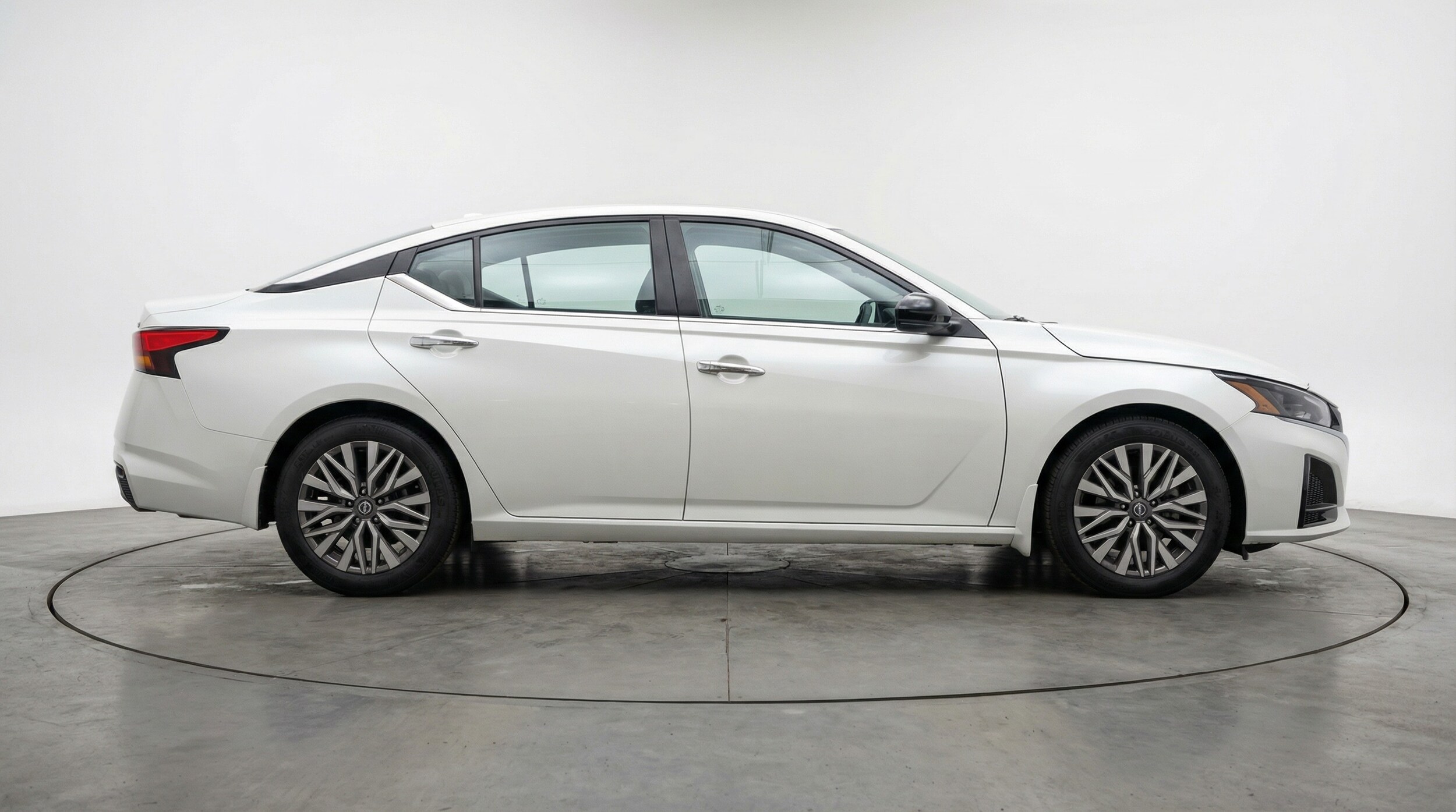 Thumbnail: 2025 Nissan Altima - 8