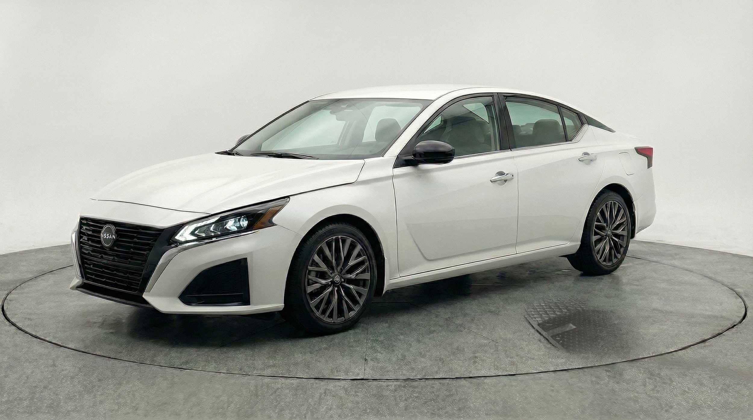 Thumbnail: 2025 Nissan Altima - 3