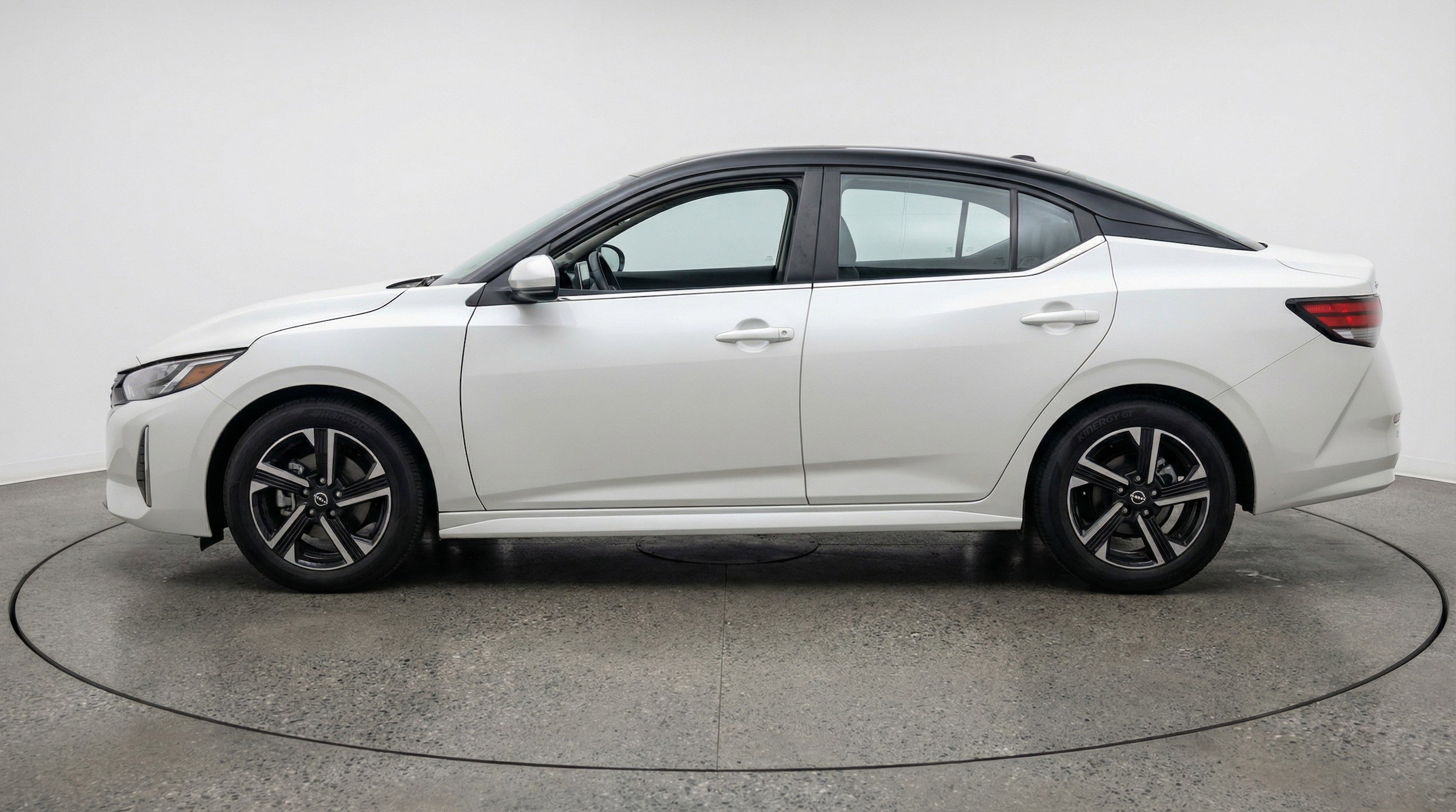 Thumbnail: 2025 Nissan Sentra - 5
