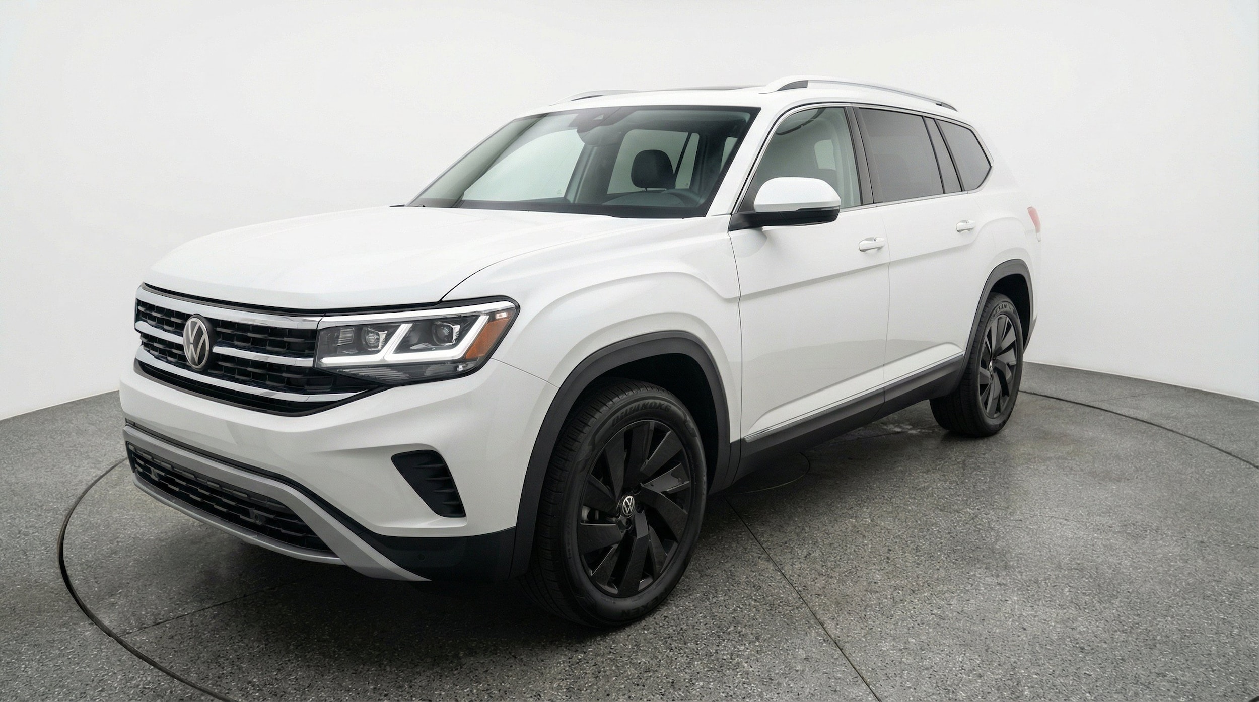 Thumbnail: 2026 Volkswagen Atlas - 3