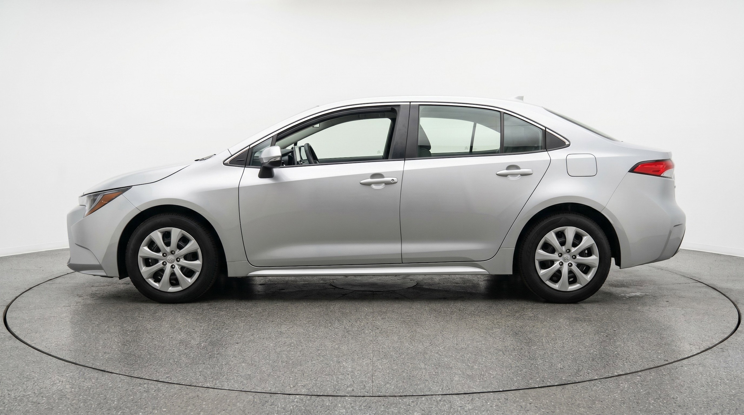 Thumbnail: 2025 Toyota Corolla - 5