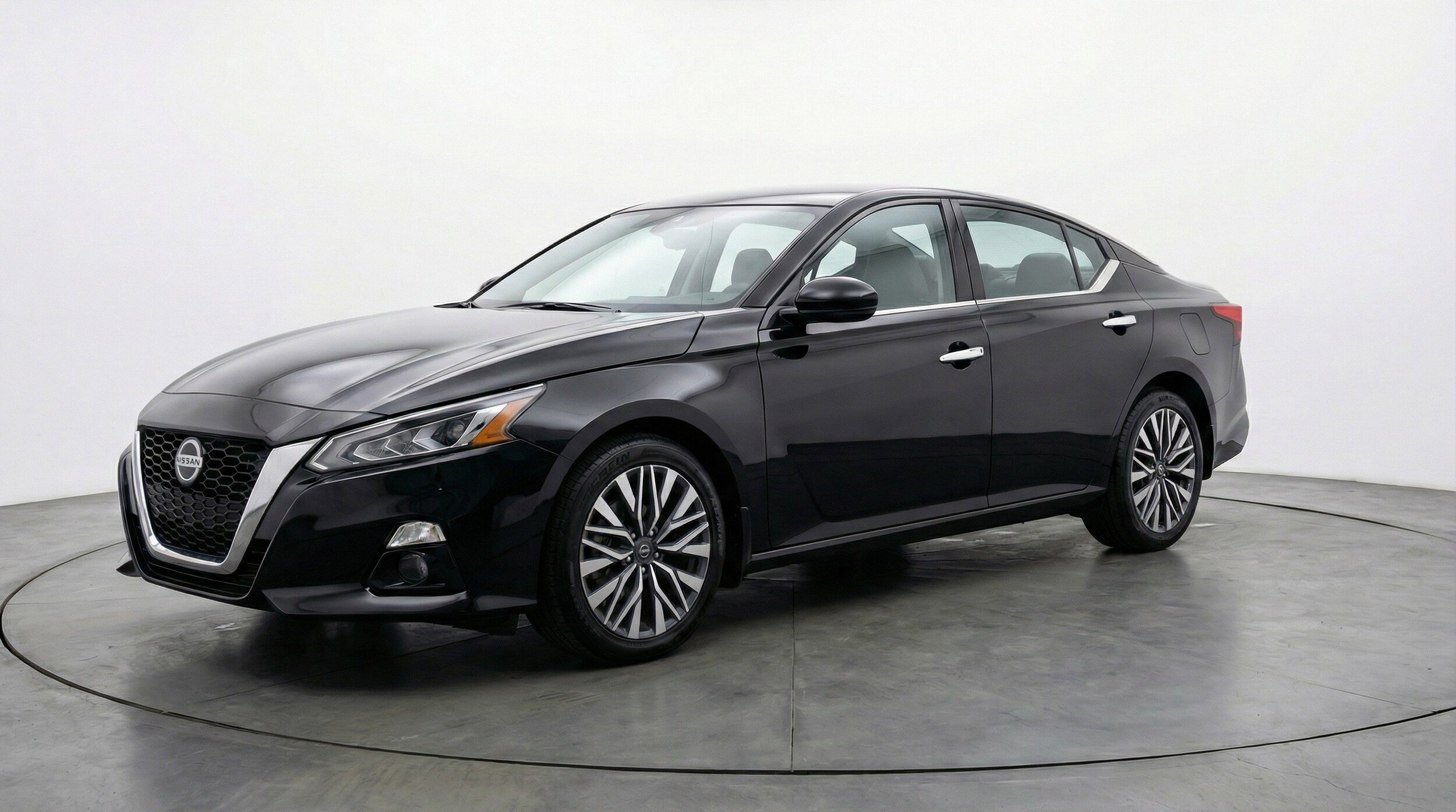 Thumbnail: 2025 Nissan Altima - 3