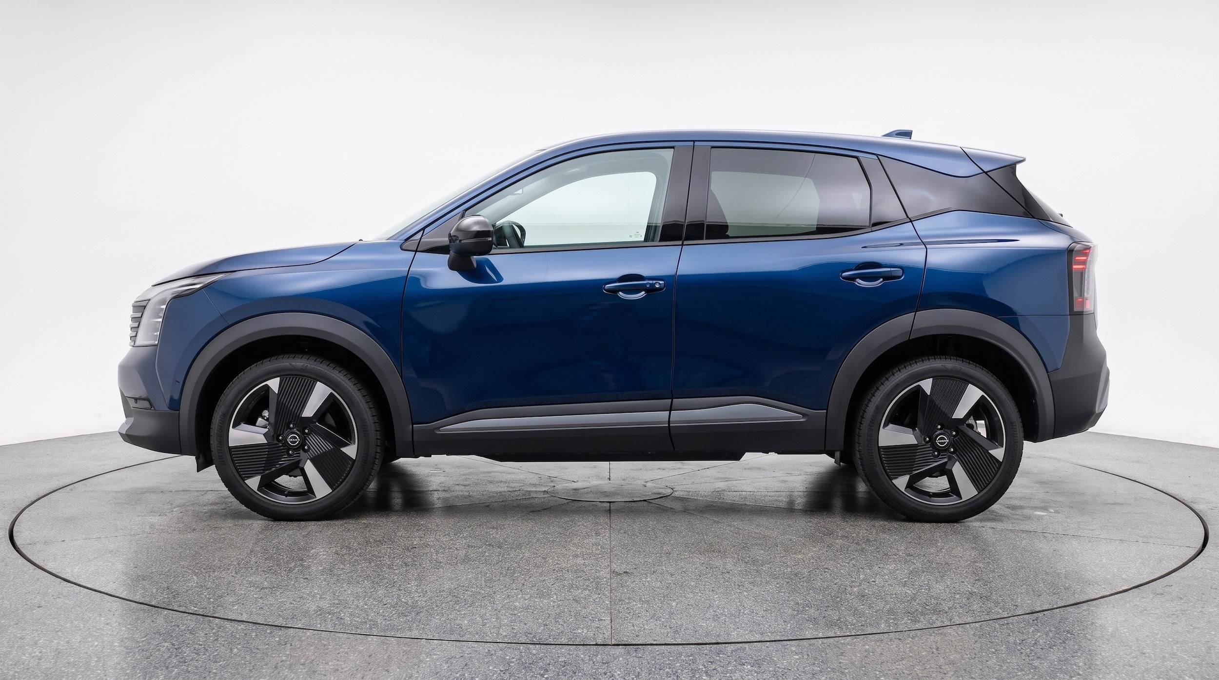 Thumbnail: 2026 Nissan Kicks - 5