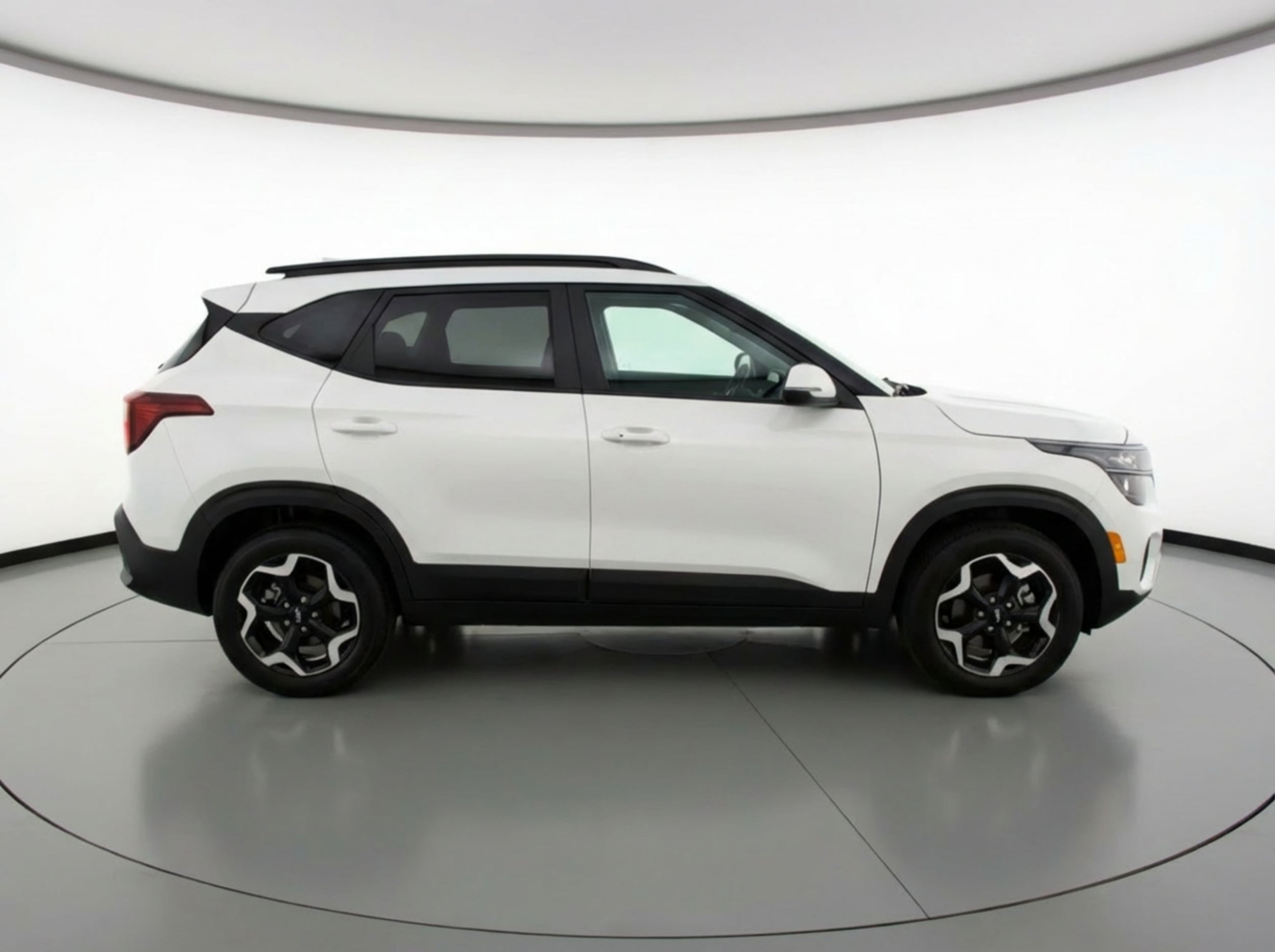 Thumbnail: 2025 Kia Seltos - 8