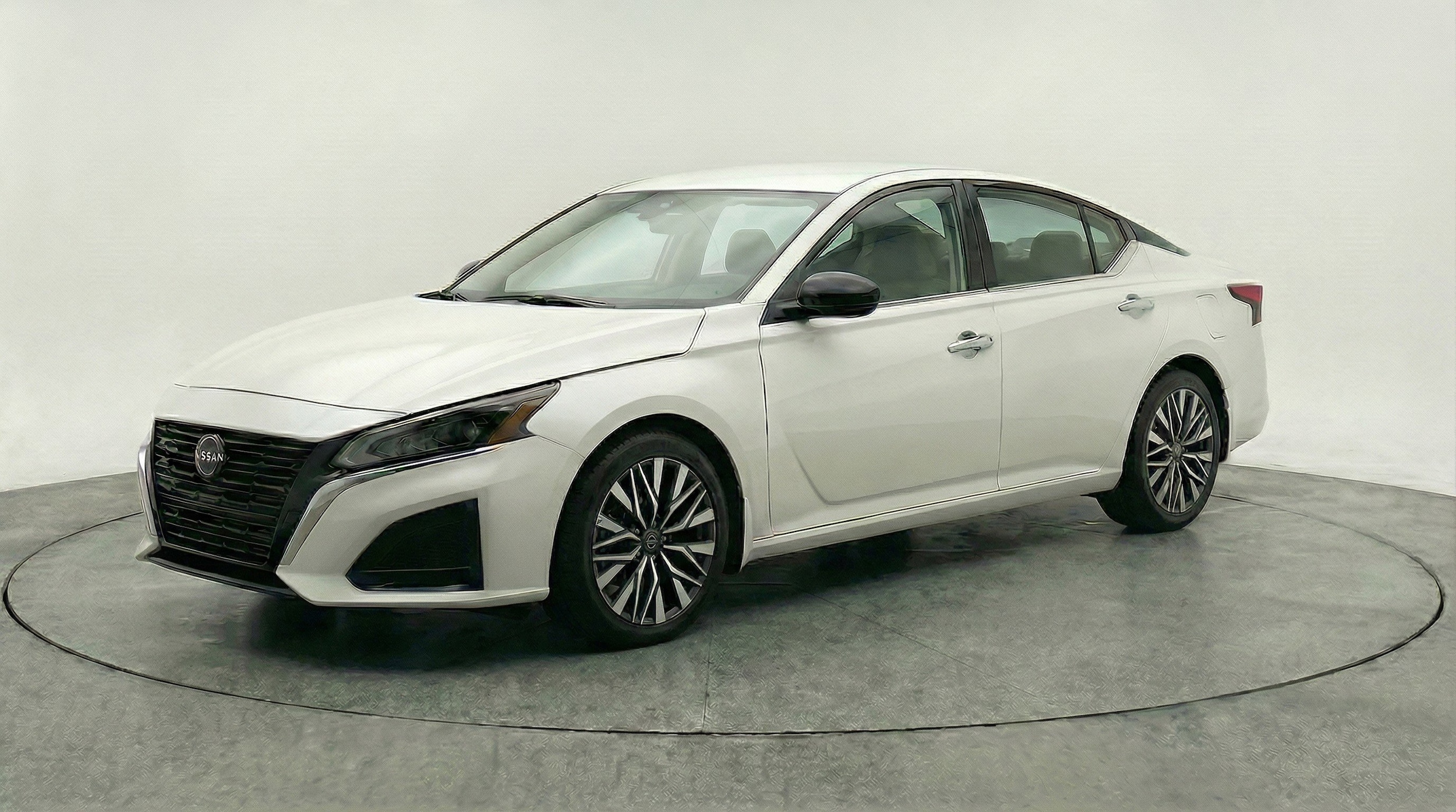 Thumbnail: 2025 Nissan Altima - 3