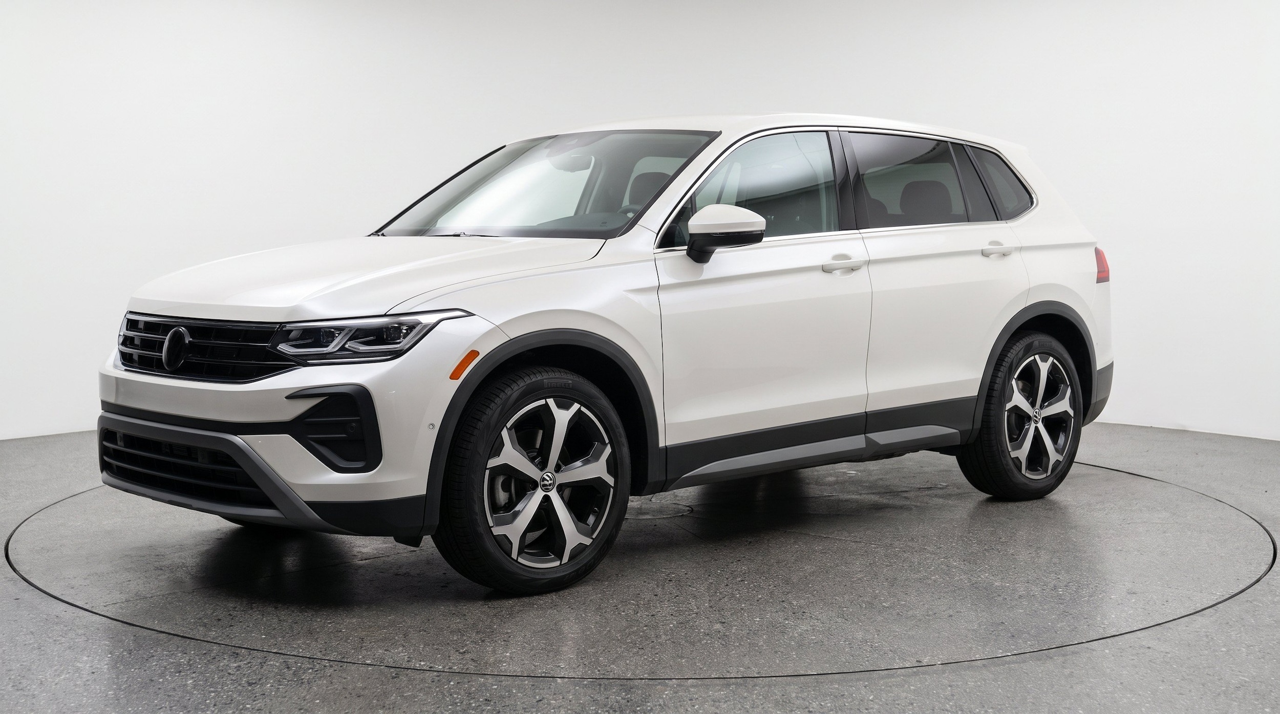 Thumbnail: 2026 Volkswagen Tiguan - 3