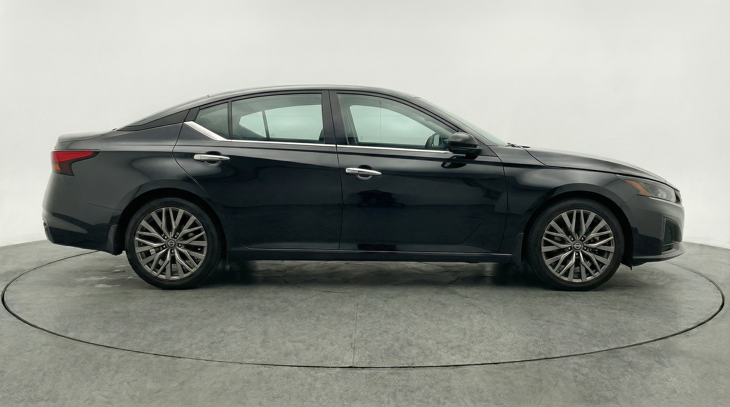 Thumbnail: 2025 Nissan Altima - 8