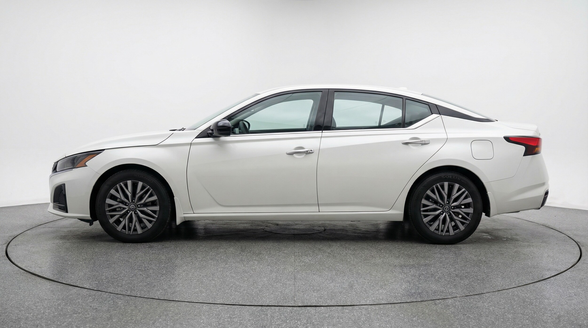 Thumbnail: 2025 Nissan Altima - 4