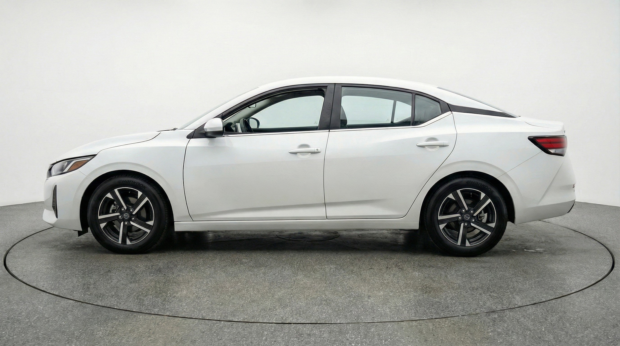 Thumbnail: 2025 Nissan Sentra - 5