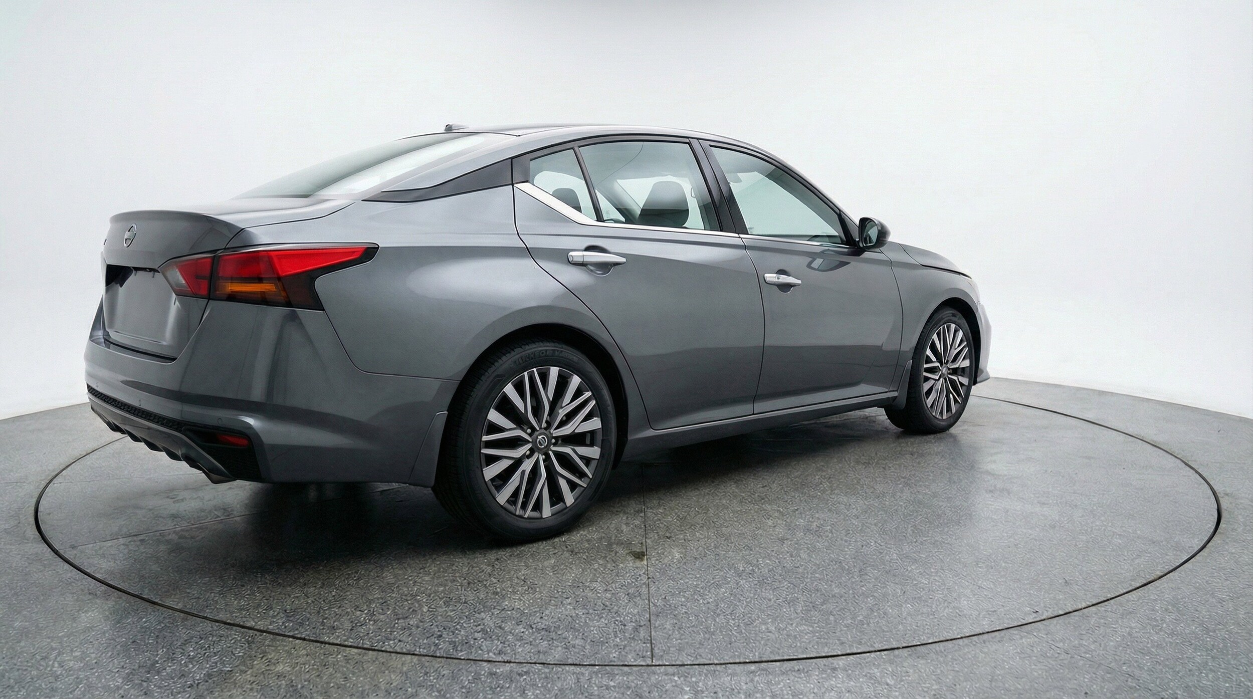 Thumbnail: 2025 Nissan Altima - 9