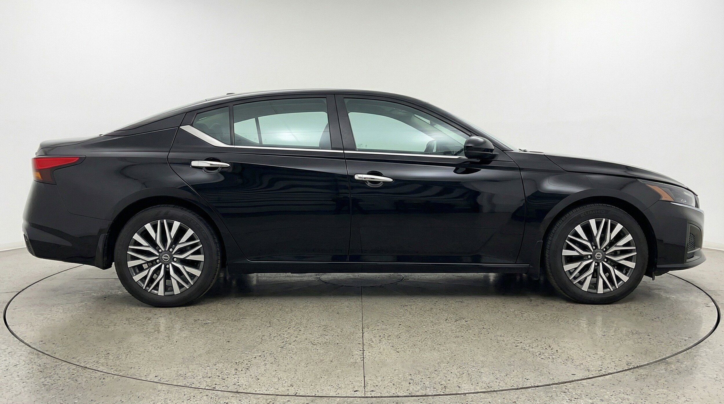 Thumbnail: 2025 Nissan Altima - 11